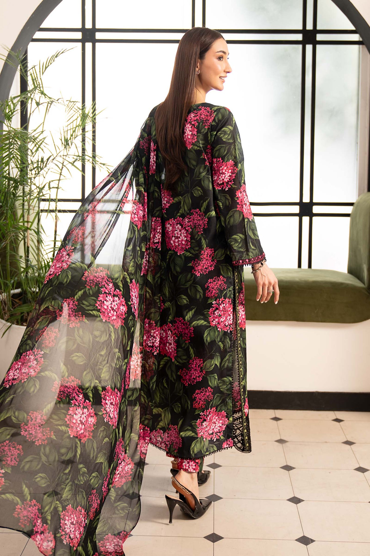 3 Piece Embroidered Lawn Suit