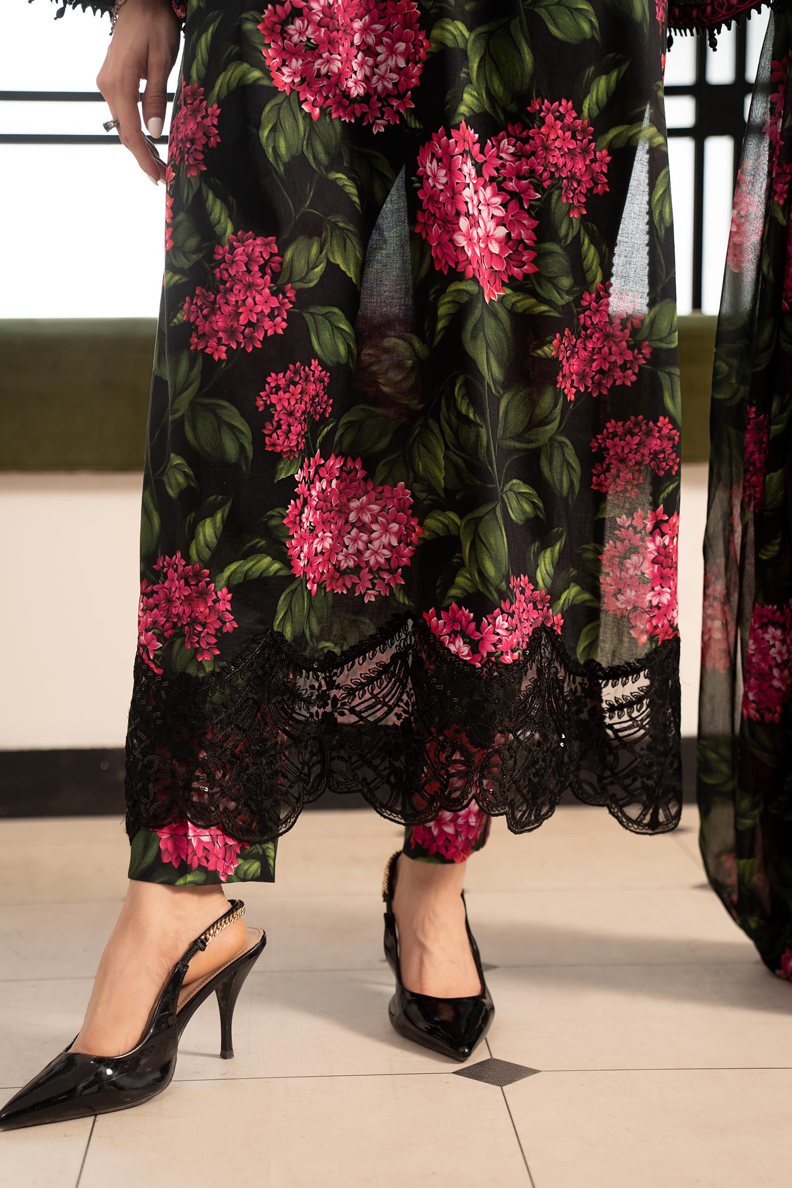 3 Piece Embroidered Lawn Suit