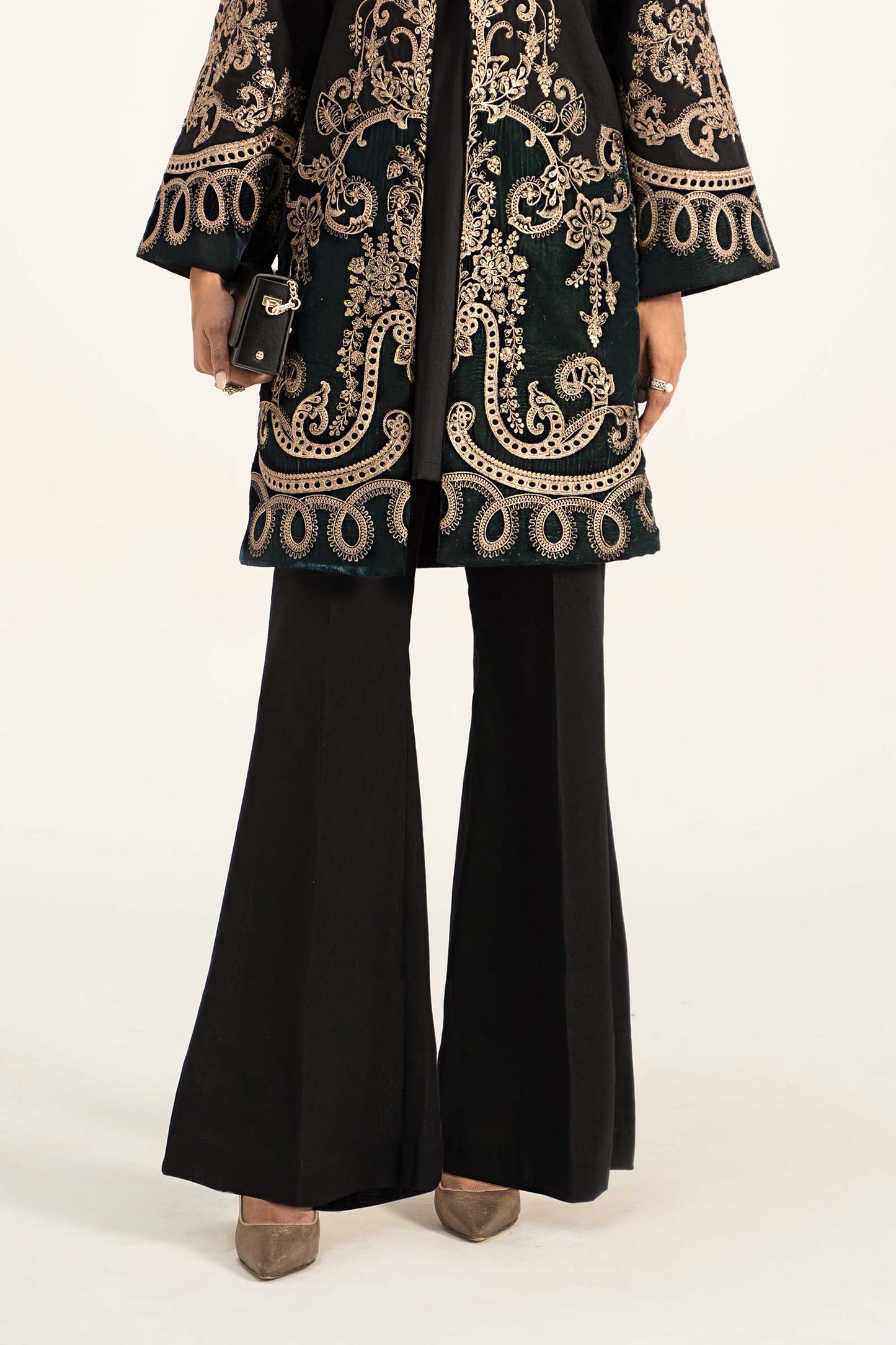 3 Piece Embroidered Khaddar Suit
