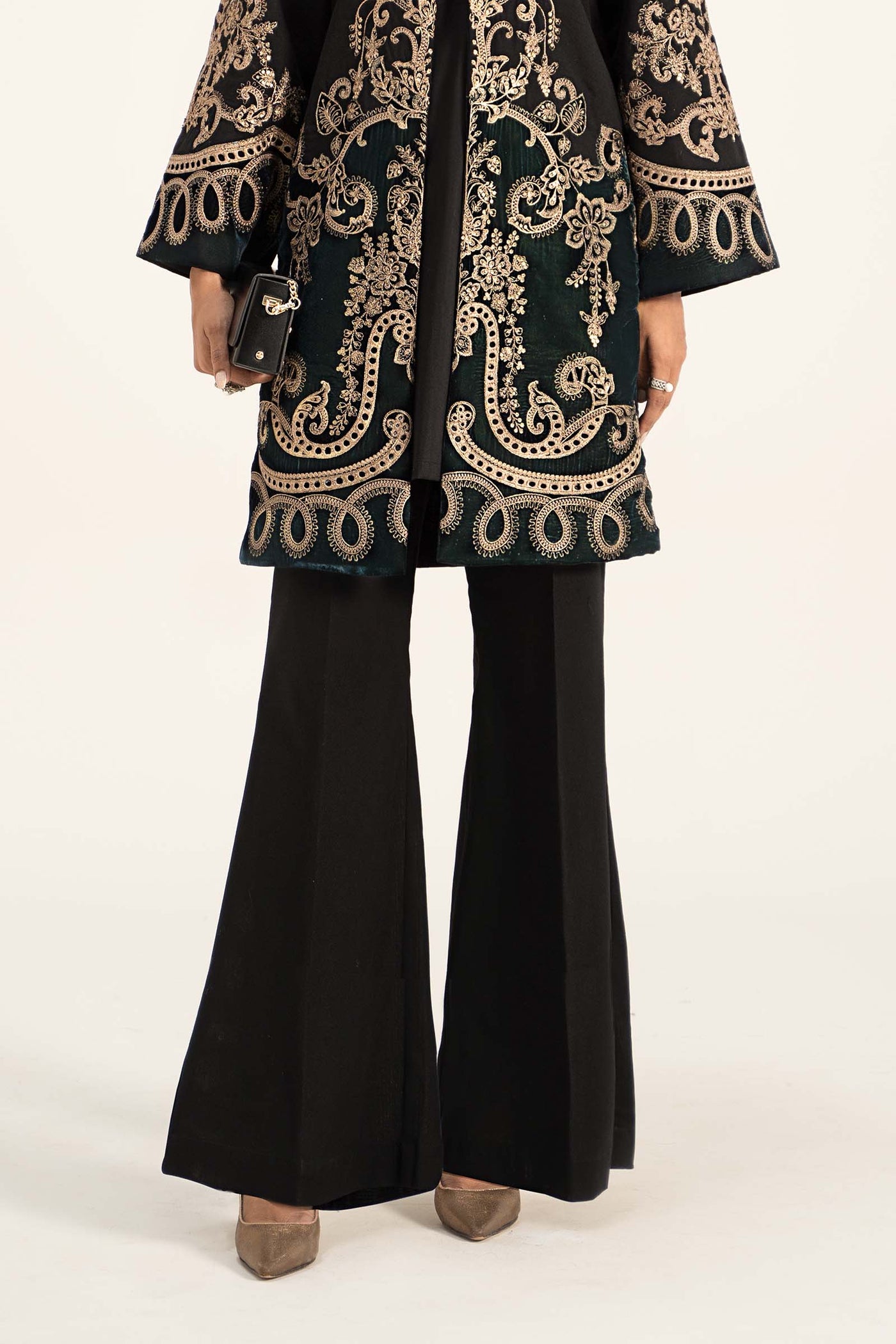 3 Piece Embroidered Khaddar Suit