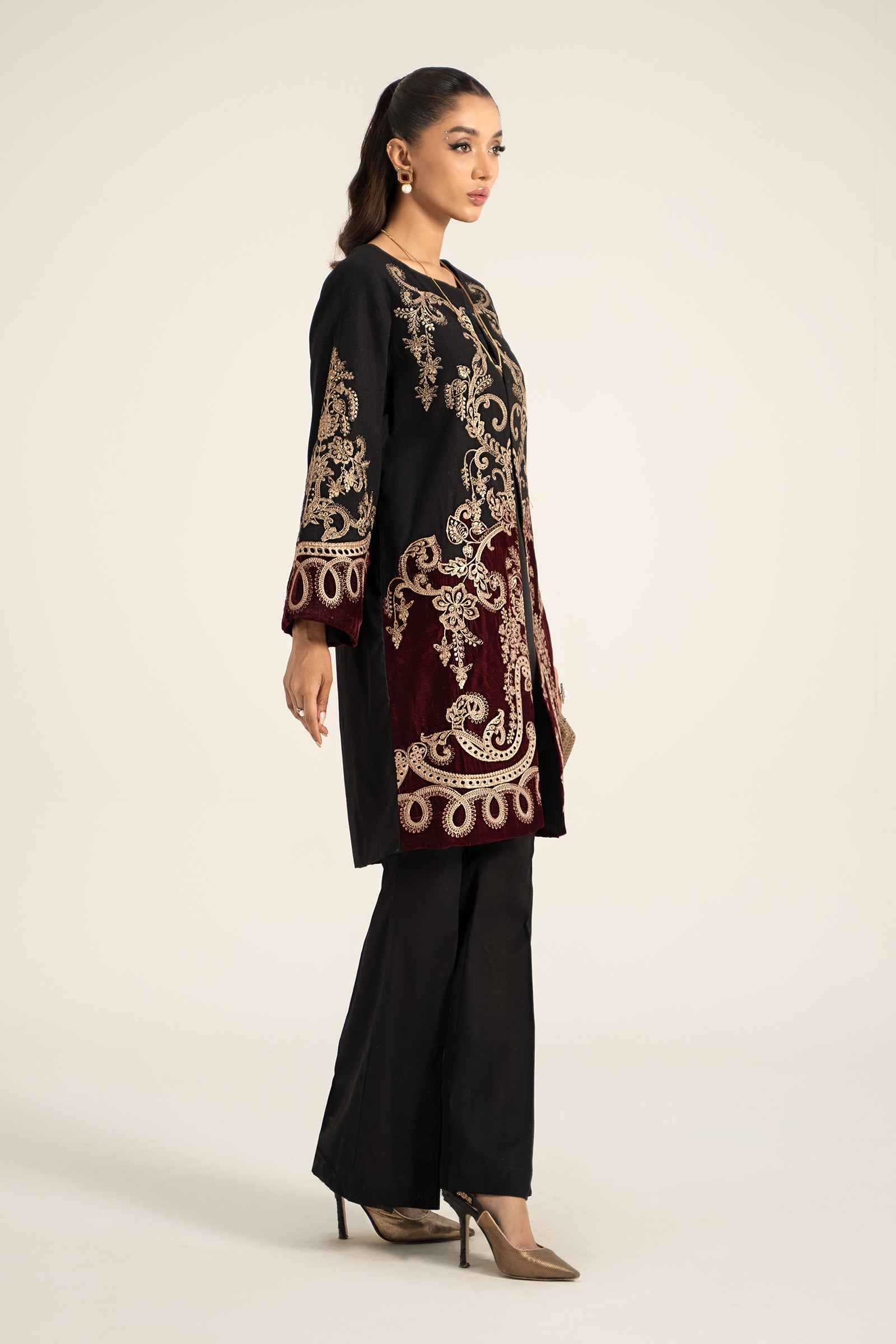 3 Piece Embroidered Khaddar Suit