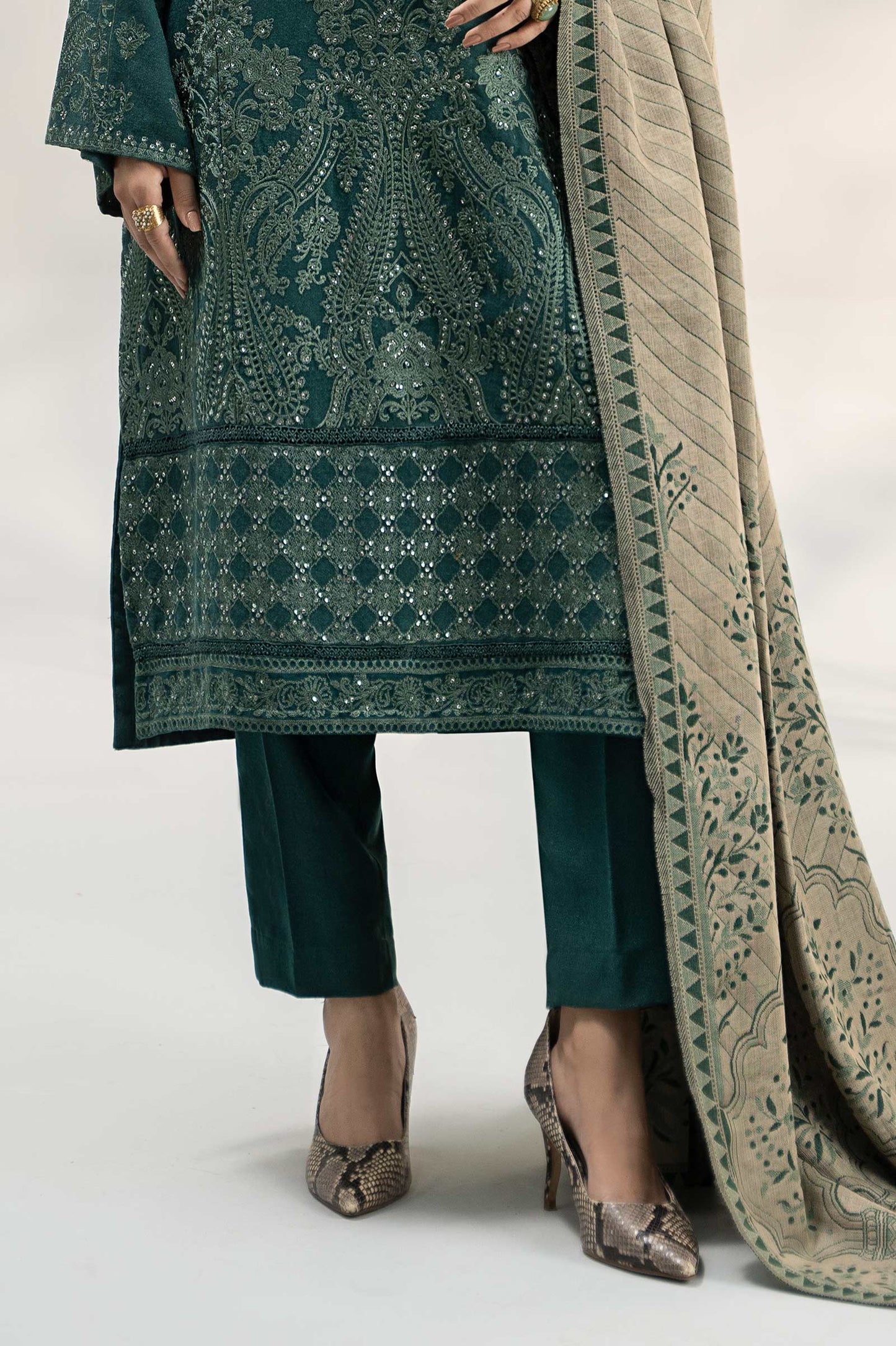 3 Piece Embroidered Pashmina Wool Suit