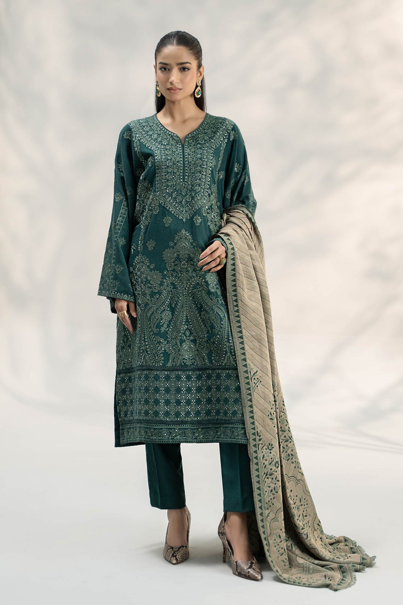 Piece Embroidered Pashmina Wool Suit – Designs (PK)