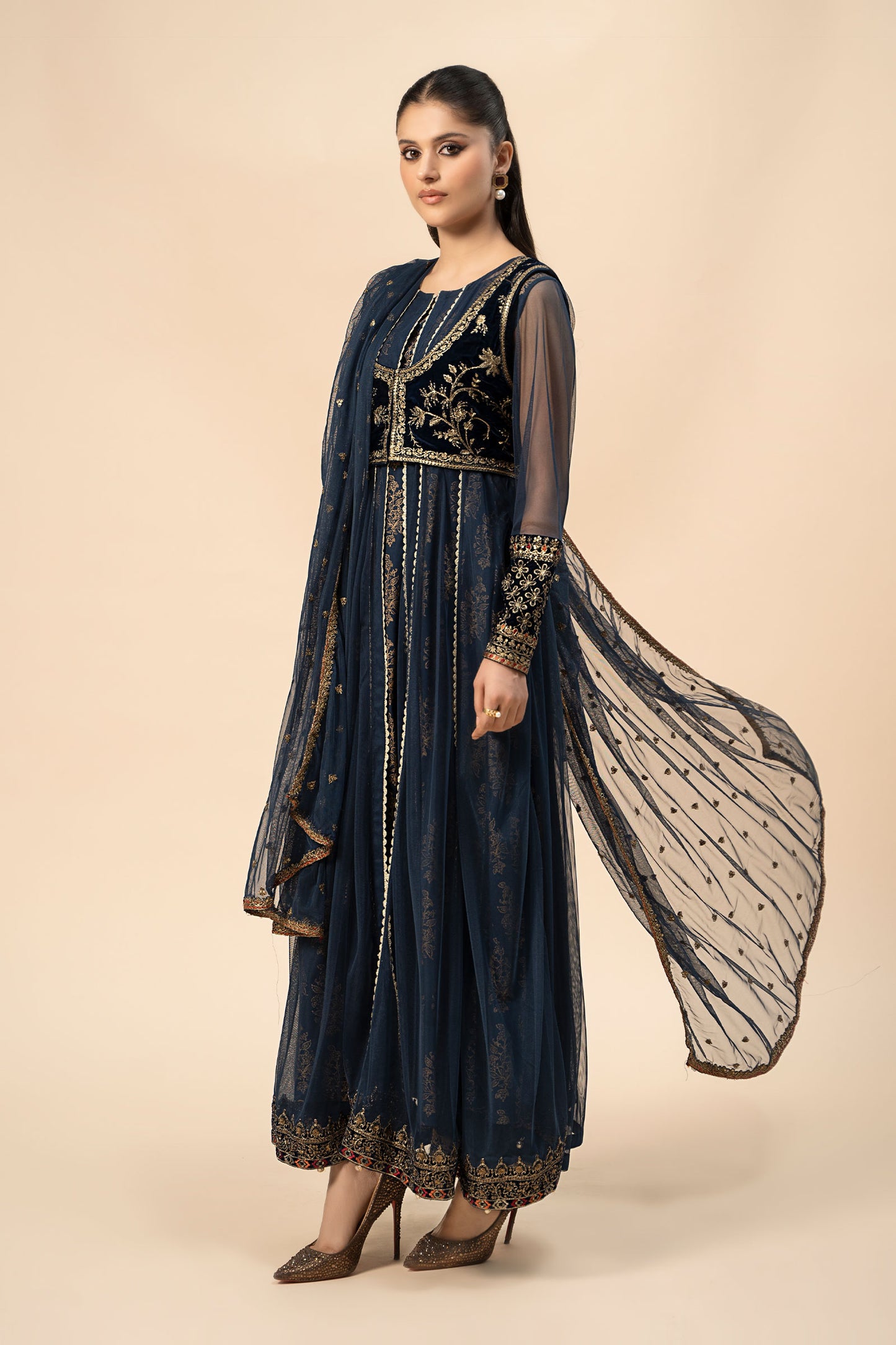 3 Piece Embroidered Khaddar Suit