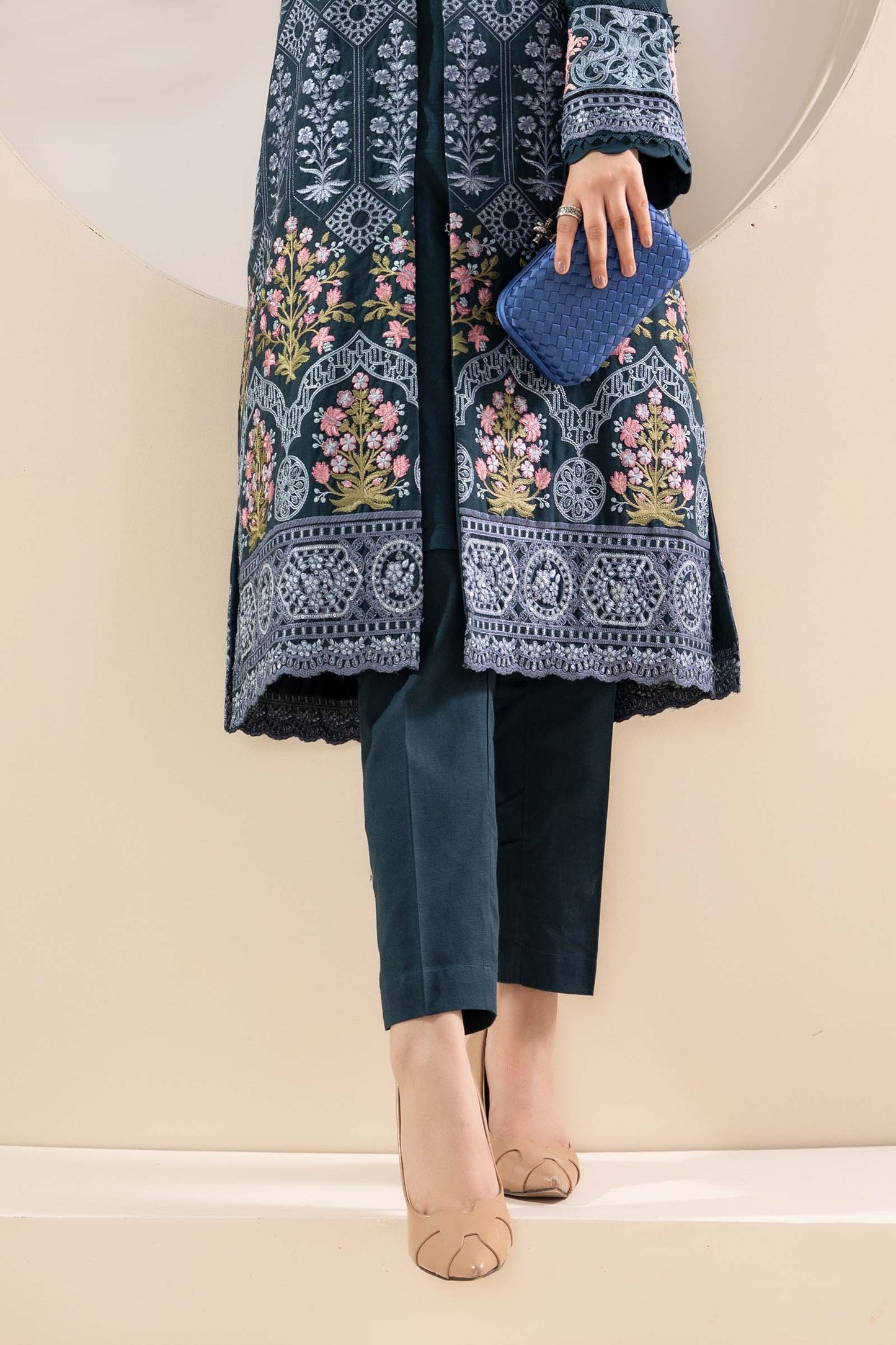 3 Piece Embroidered Khaddar Suit
