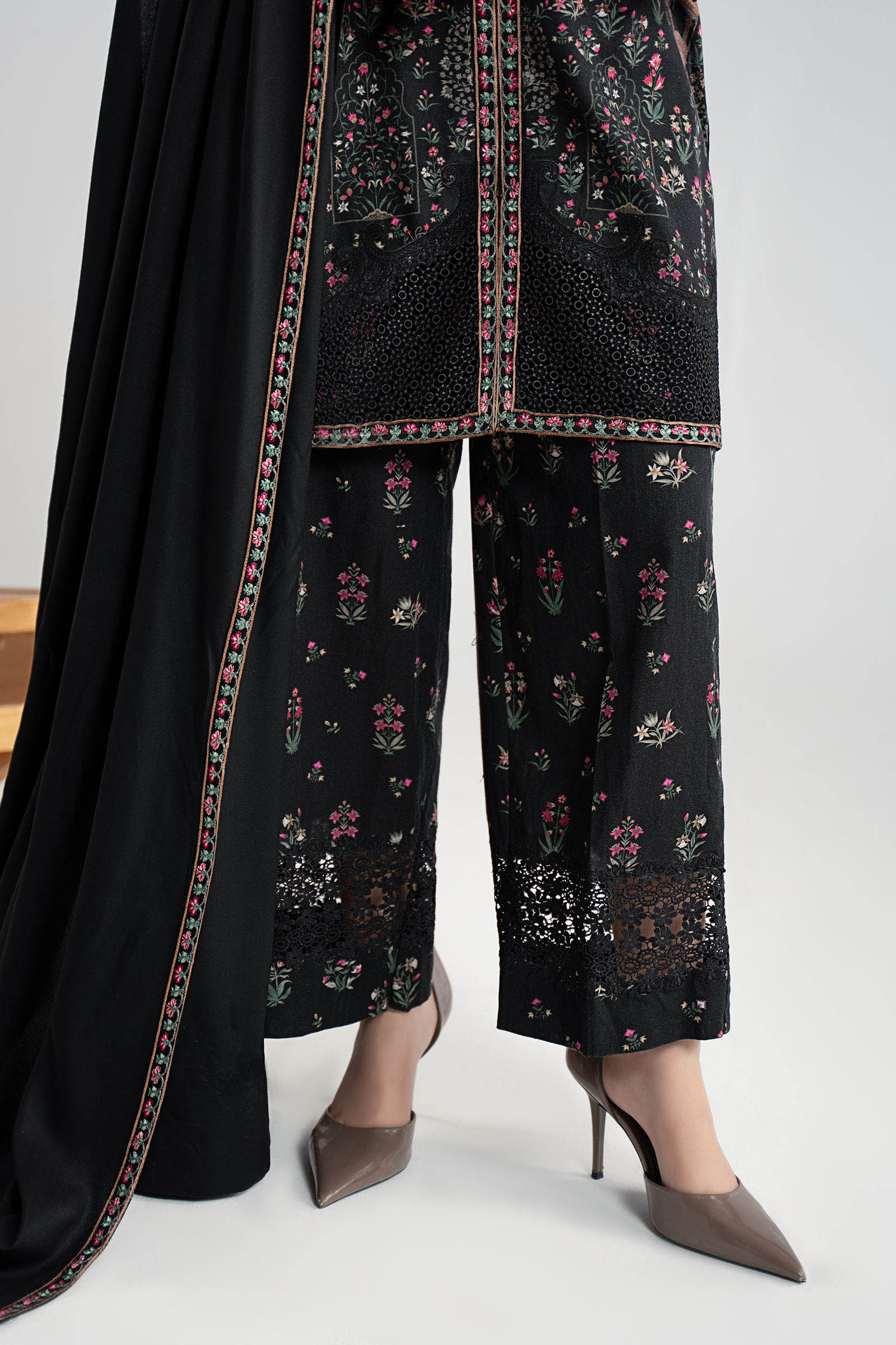 3 Piece Embroidered Khaddar Suit
