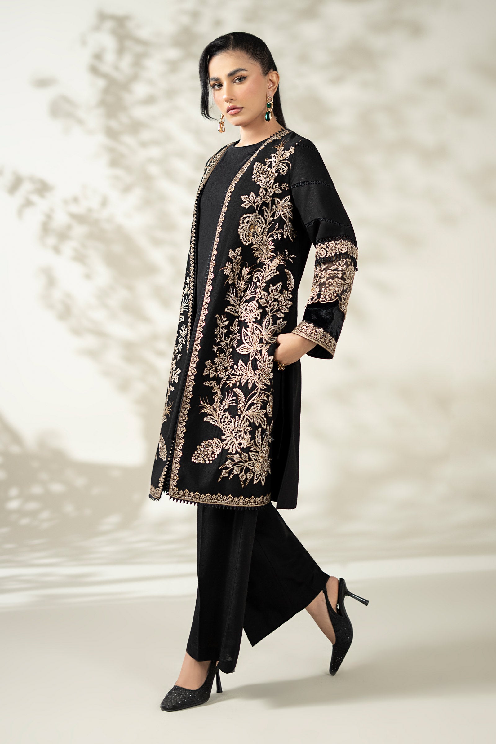 3 Piece Embroidered Khaddar Suit