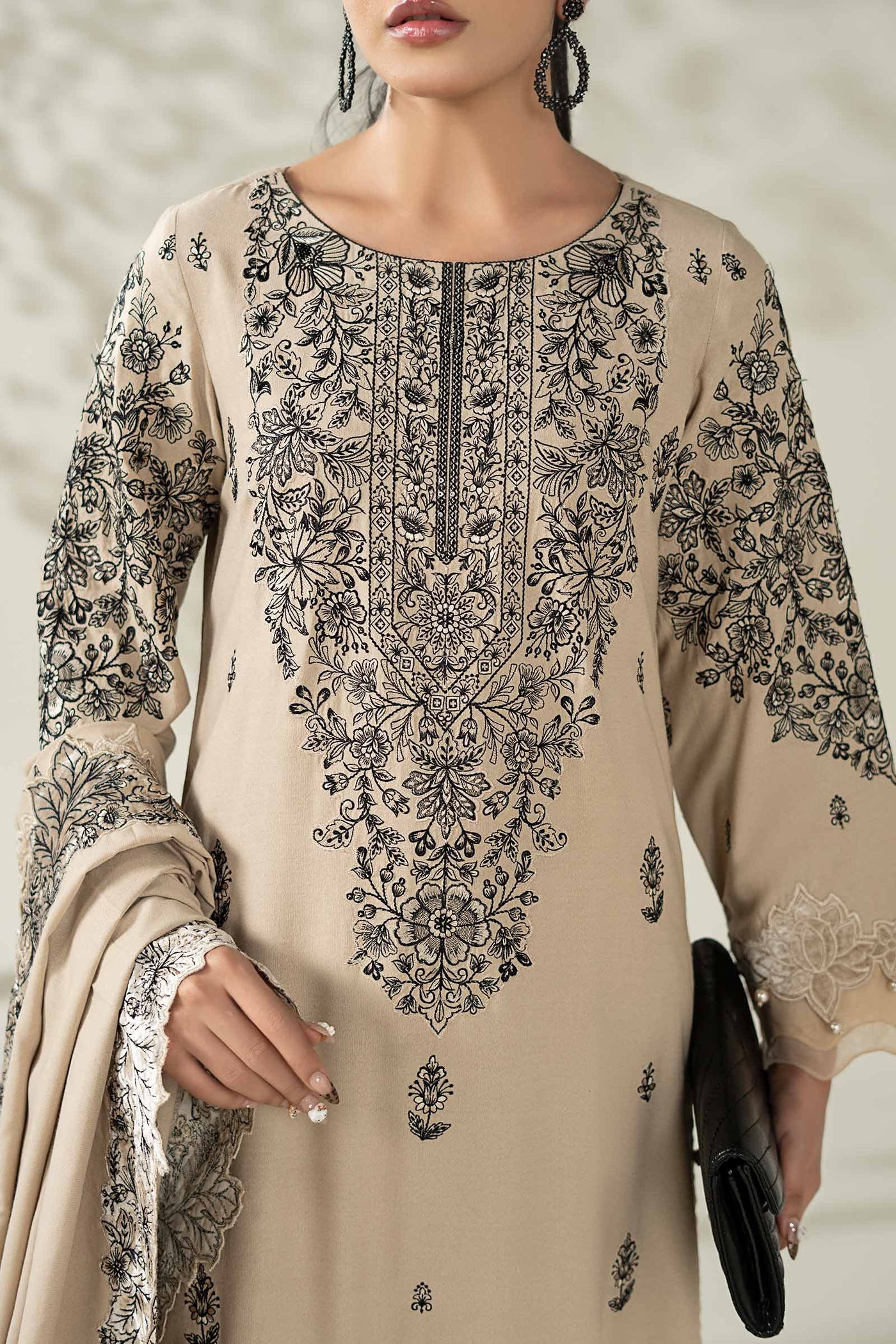 3 Piece Embroidered Karandi Suit