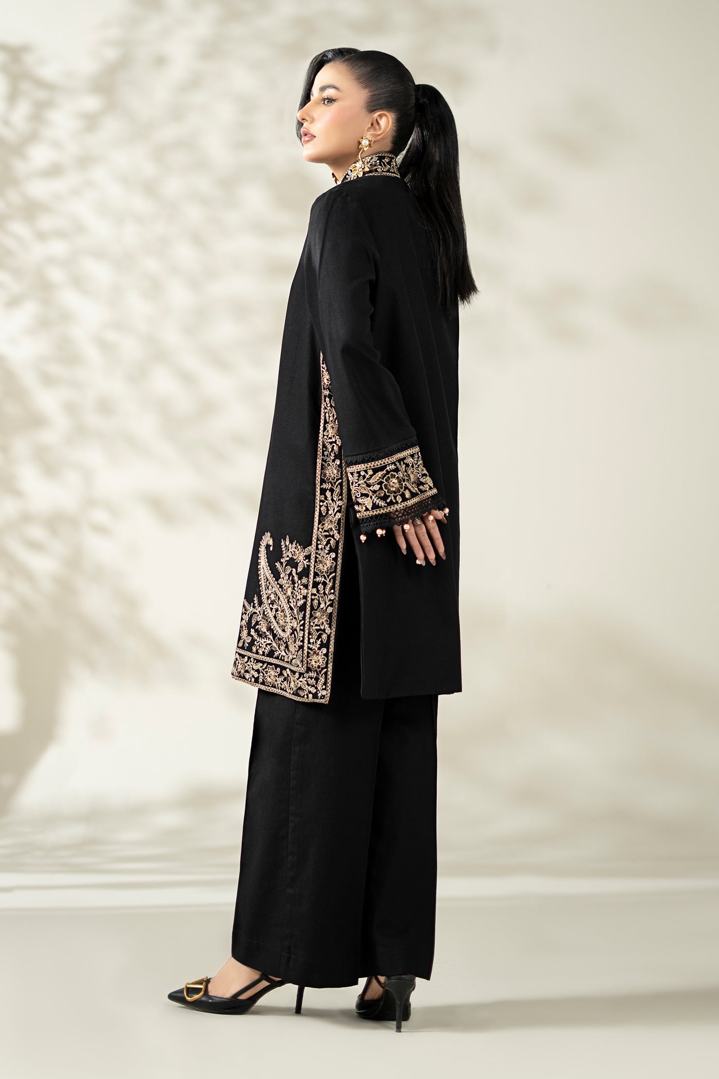 3 Piece Embroidered Khaddar Suit