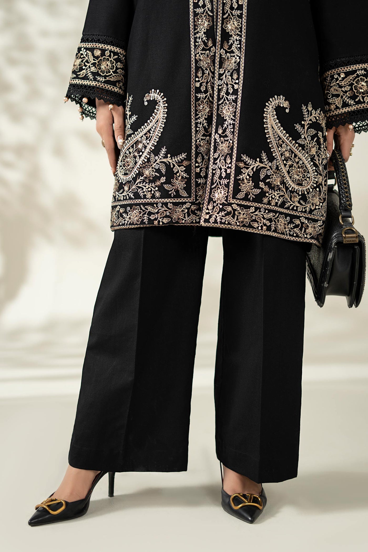 3 Piece Embroidered Khaddar Suit