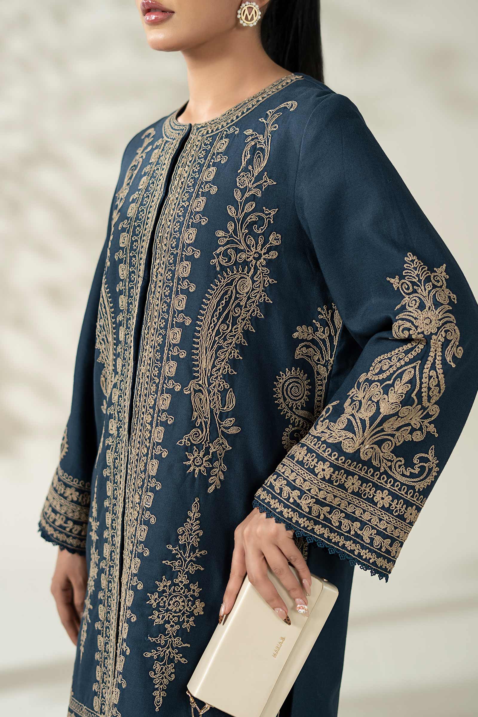 3 Piece Embroidered Khaddar Suit
