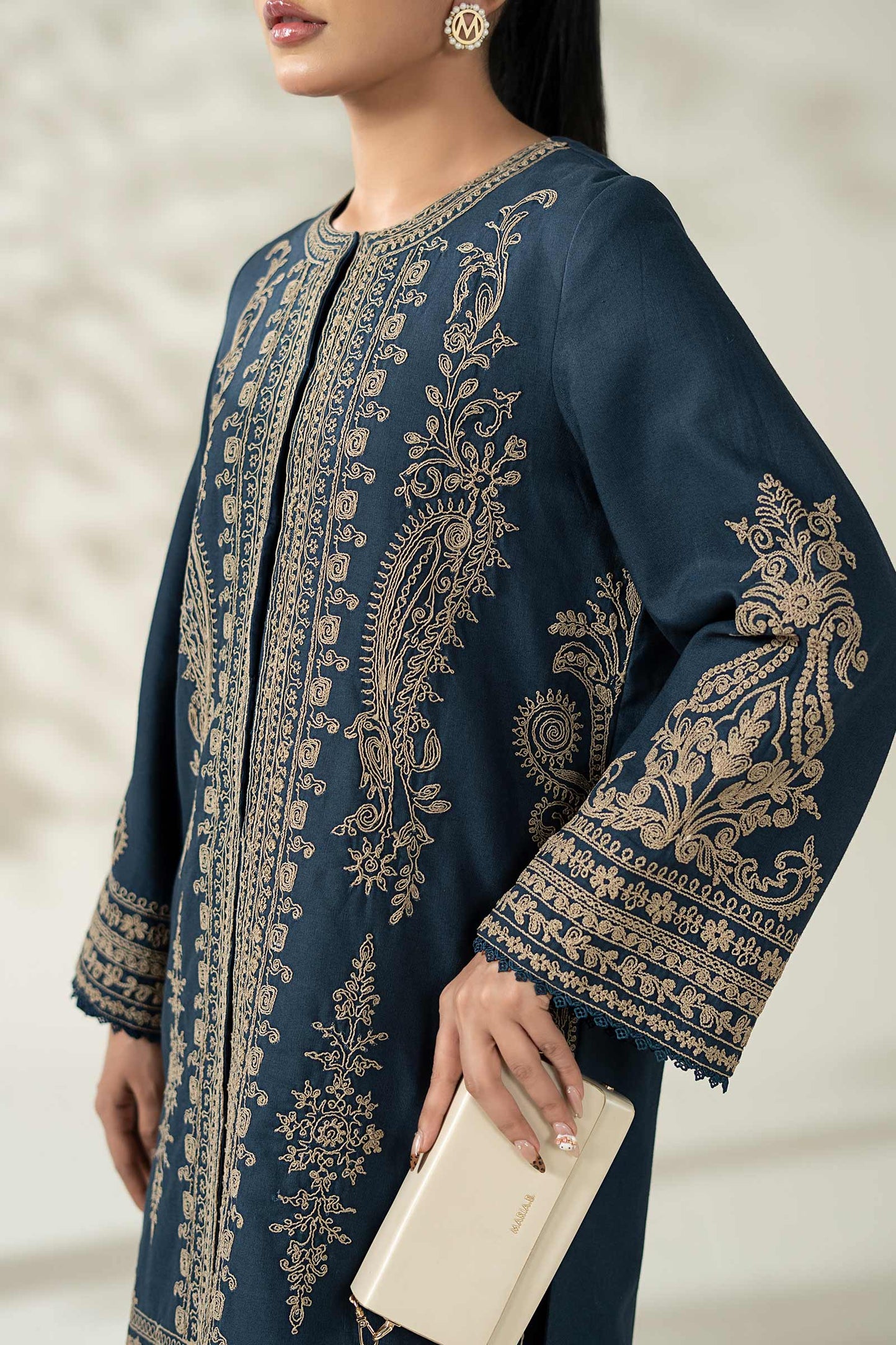 3 Piece Embroidered Khaddar Suit