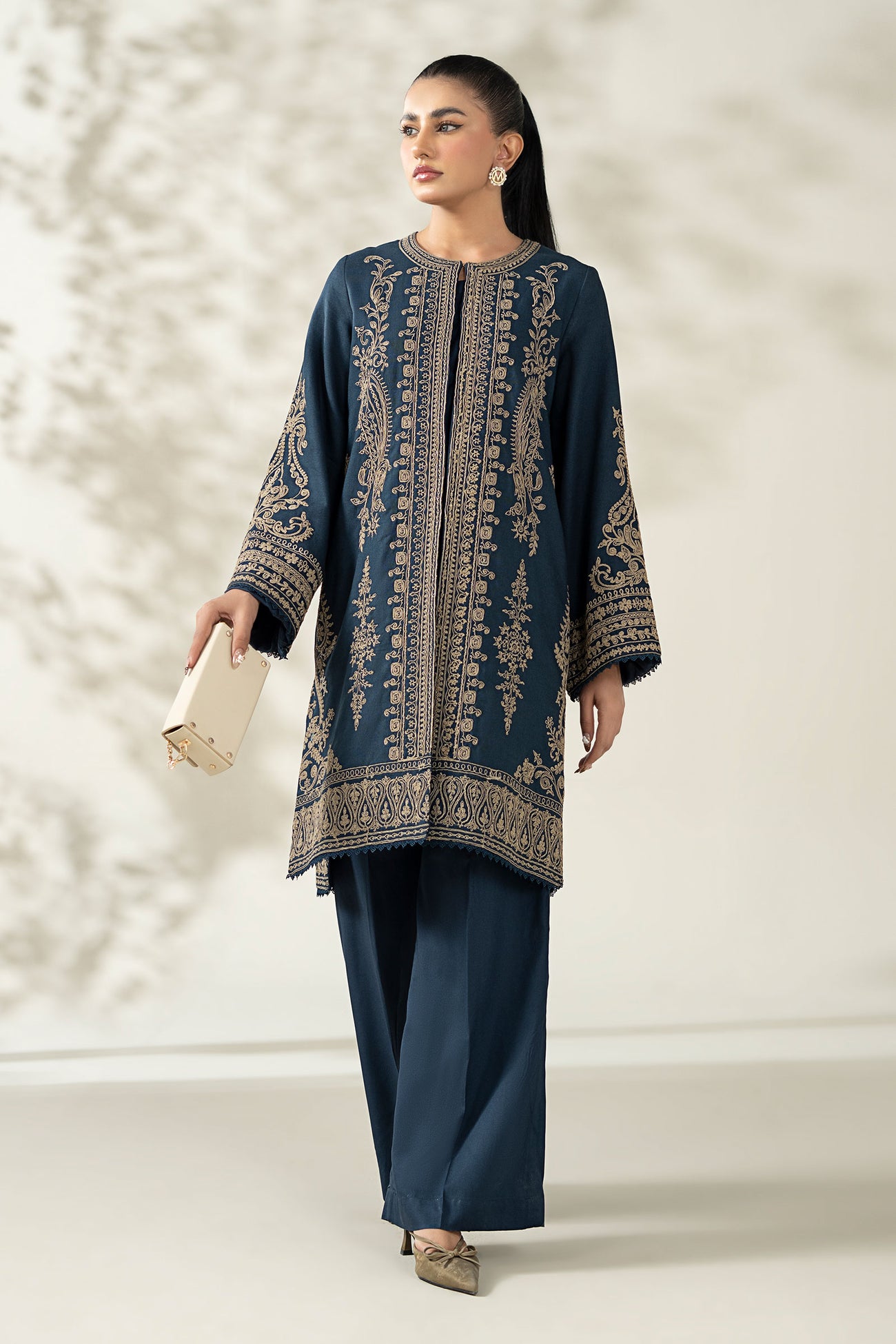 3 Piece Embroidered Khaddar Suit