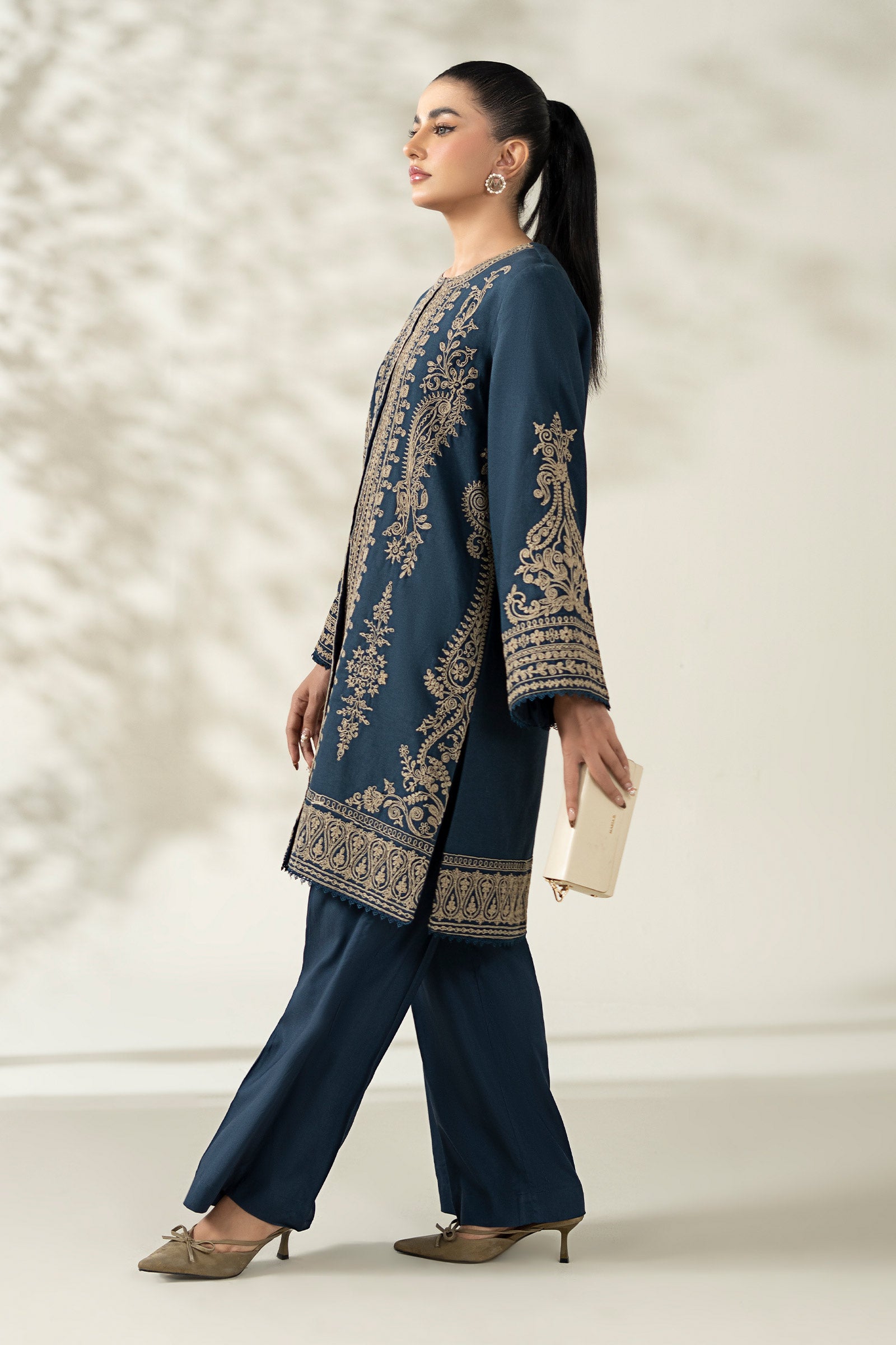 3 Piece Embroidered Khaddar Suit