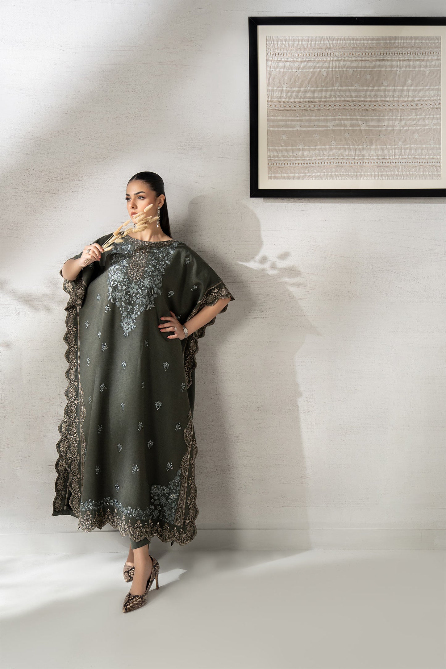 2 Piece Embroidered Woven Suit