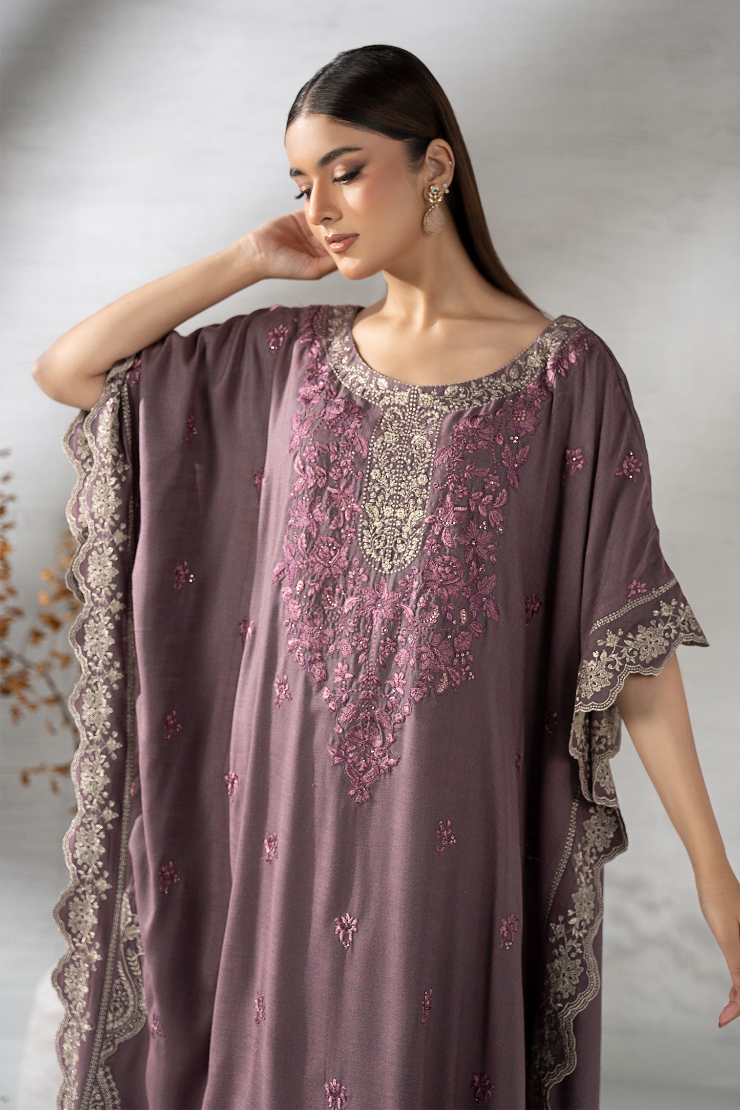 2 Piece Embroidered Woven Suit