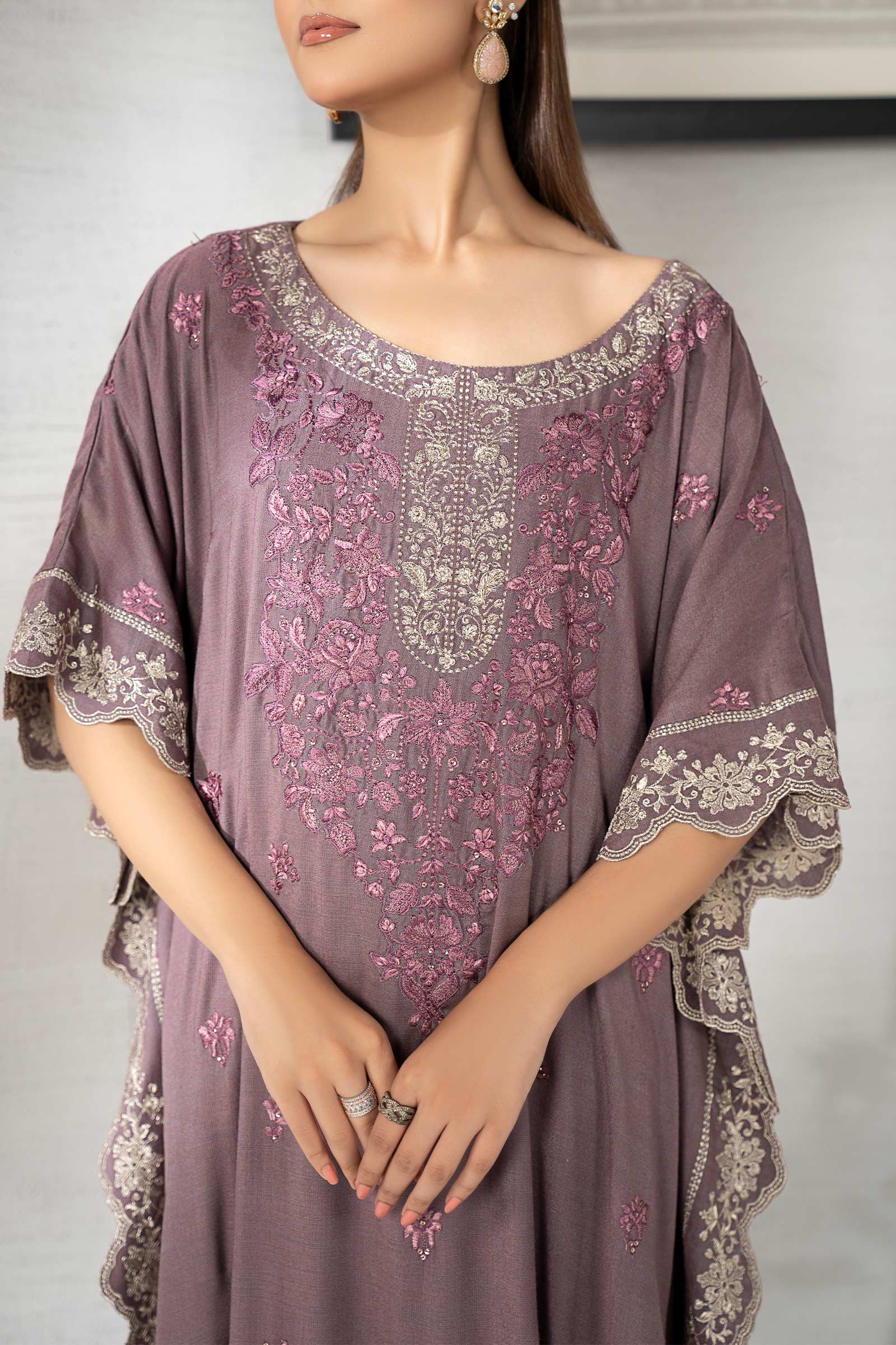 2 Piece Embroidered Woven Suit