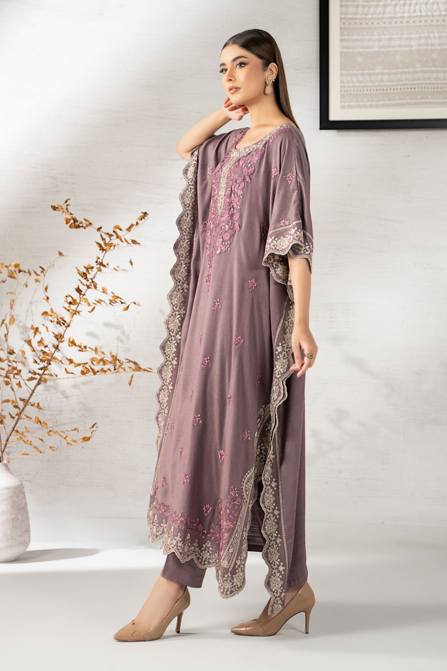 2 Piece Embroidered Woven Suit