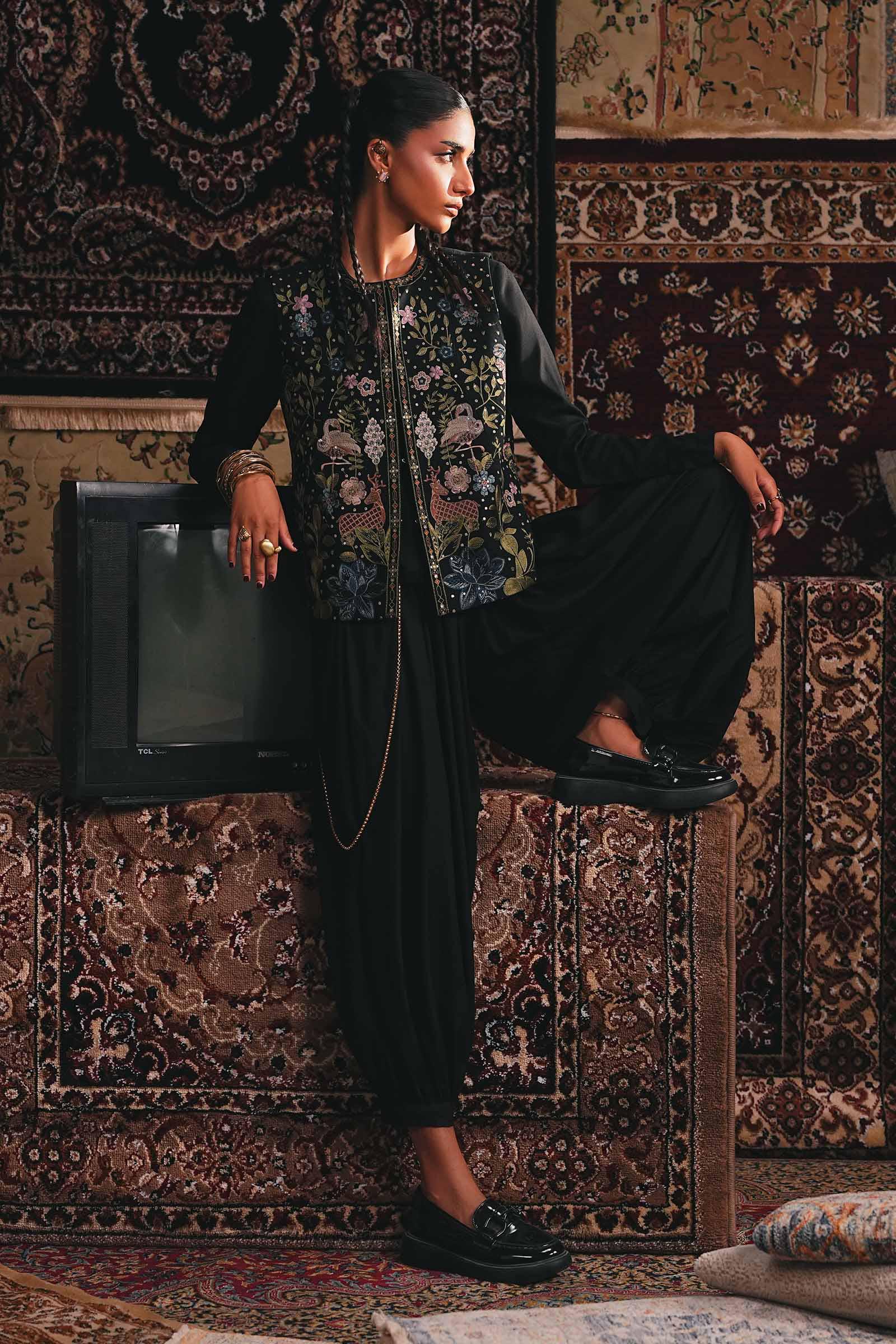 3 Piece Embroidered Khaddar Suit