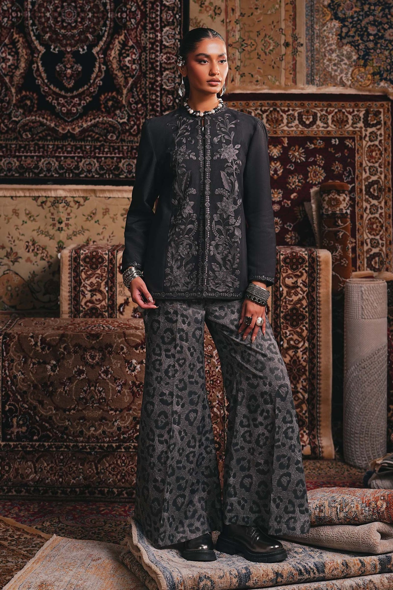 Embroidered Pk Raw Silk Jacket Set