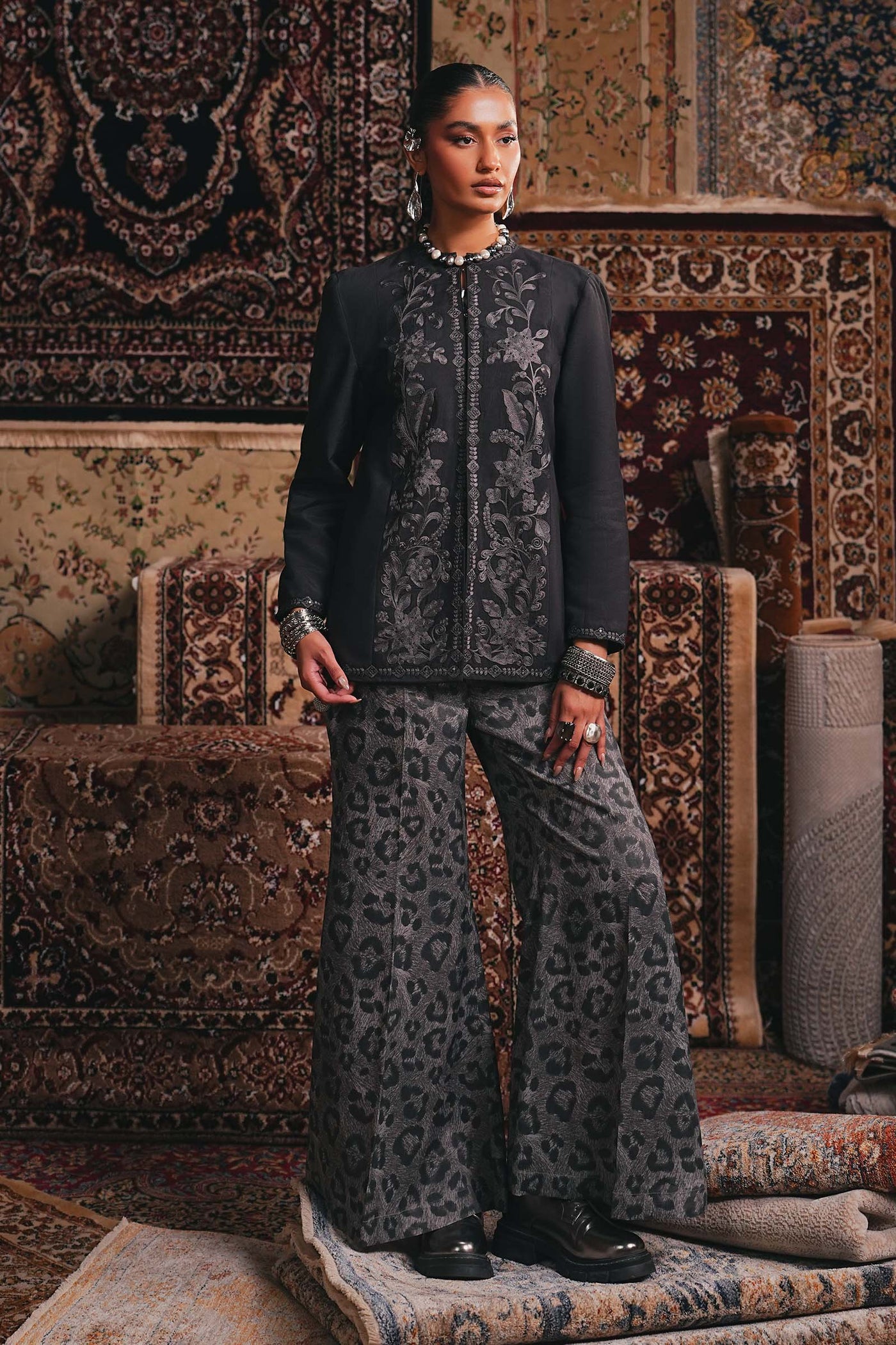 Embroidered Pk Raw Silk Jacket Set