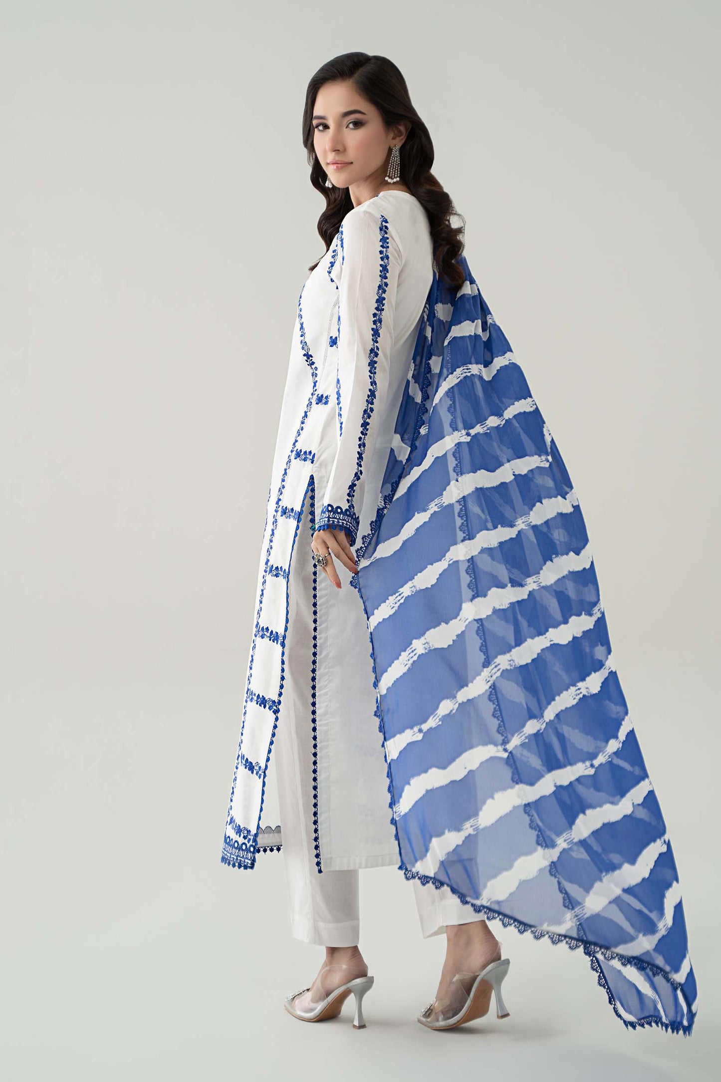 3 Piece Embroidered Lawn Suit