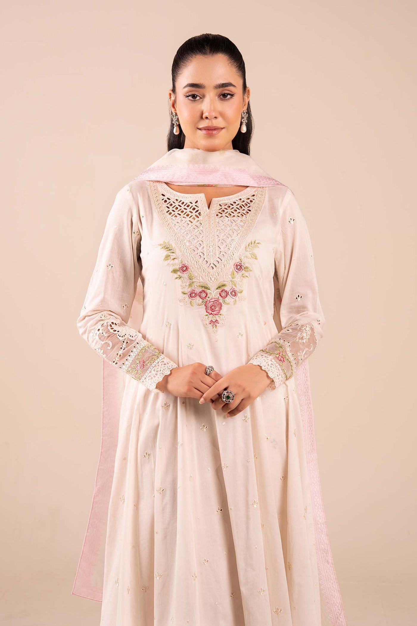 3 Piece Embroidered Lawn Suit |  DW-EA25-22
