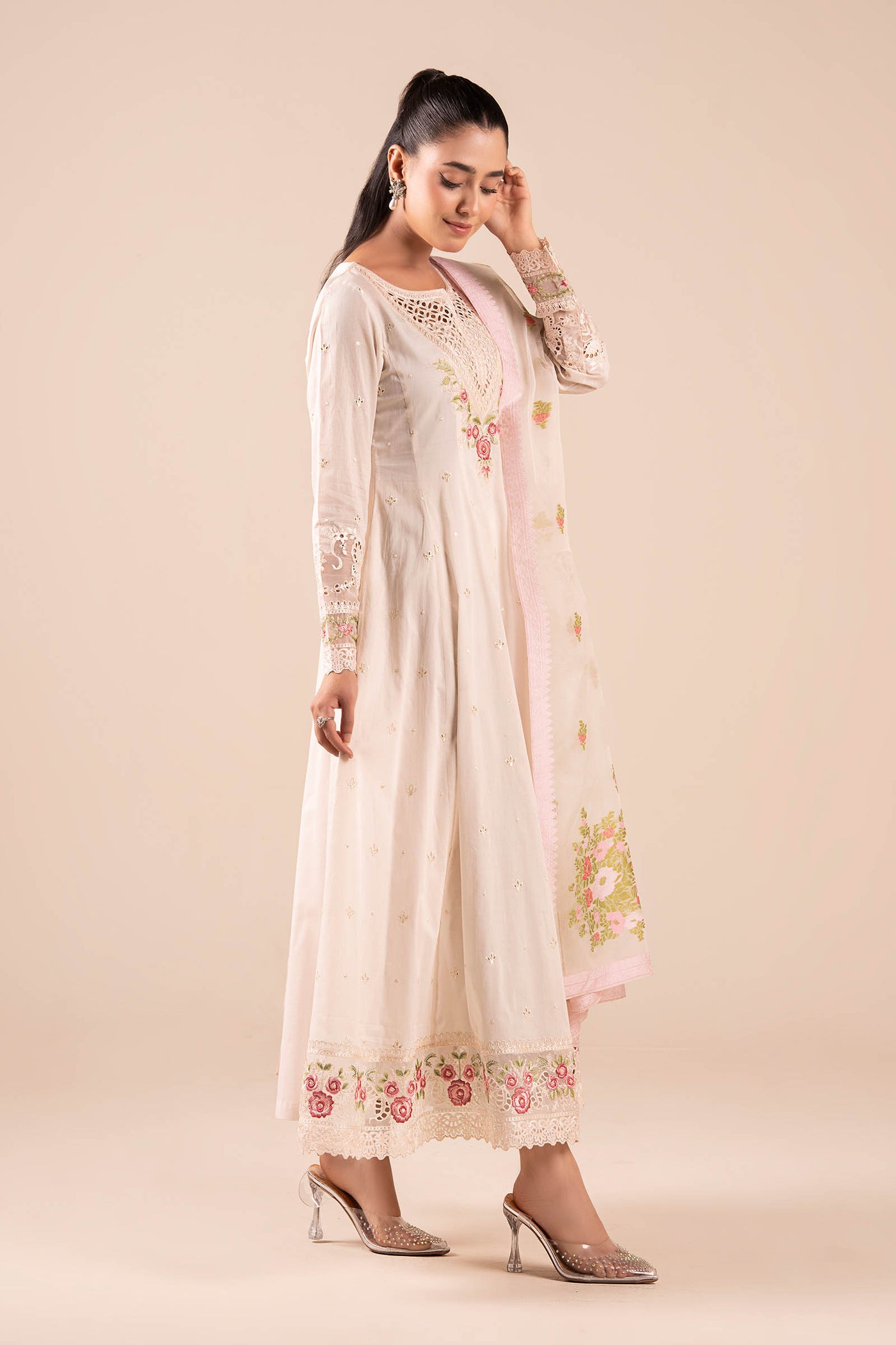 3 Piece Embroidered Lawn Suit |  DW-EA25-22