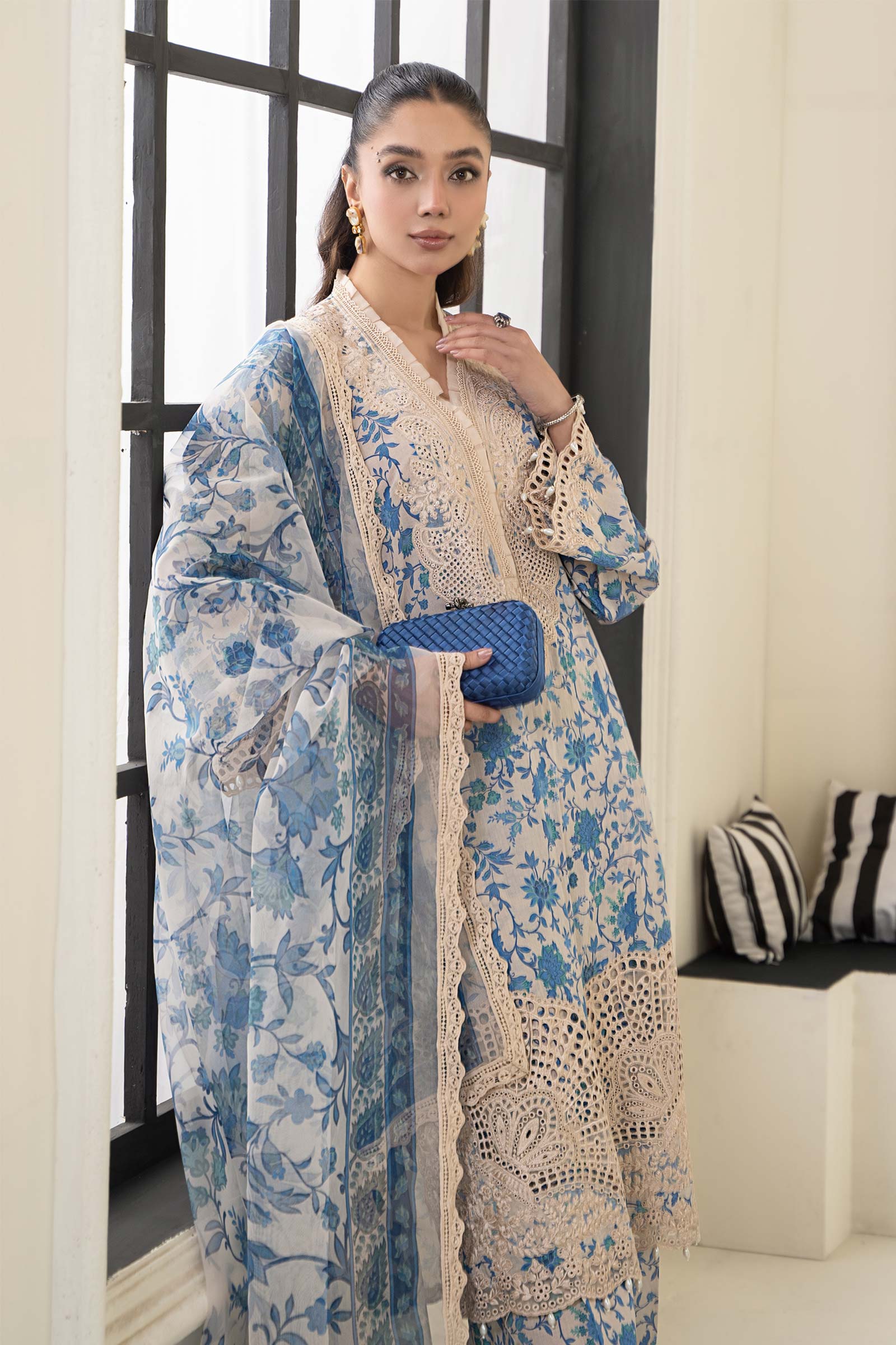3 Piece Embroidered Lawn Suit