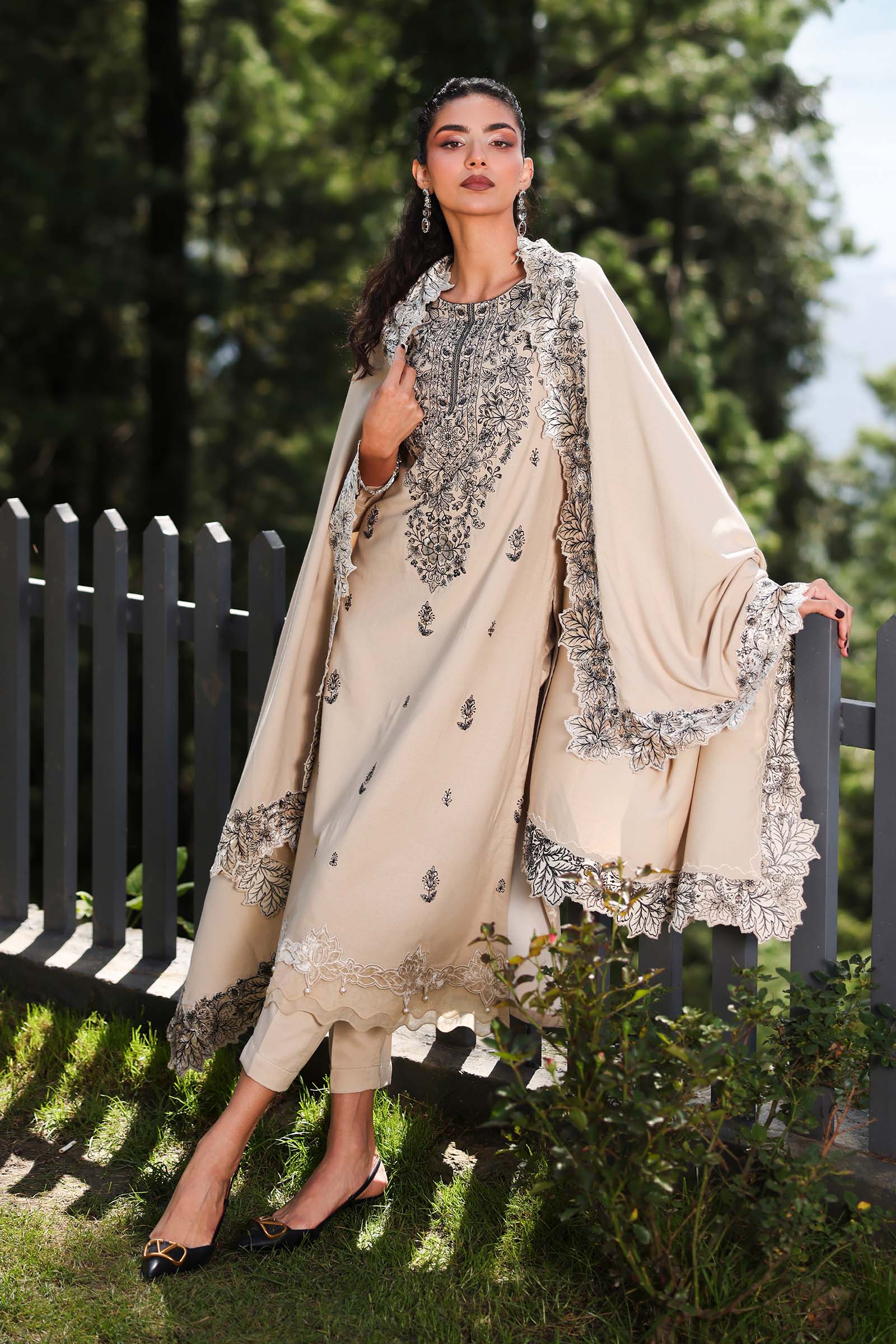 3 Piece Embroidered Karandi Suit