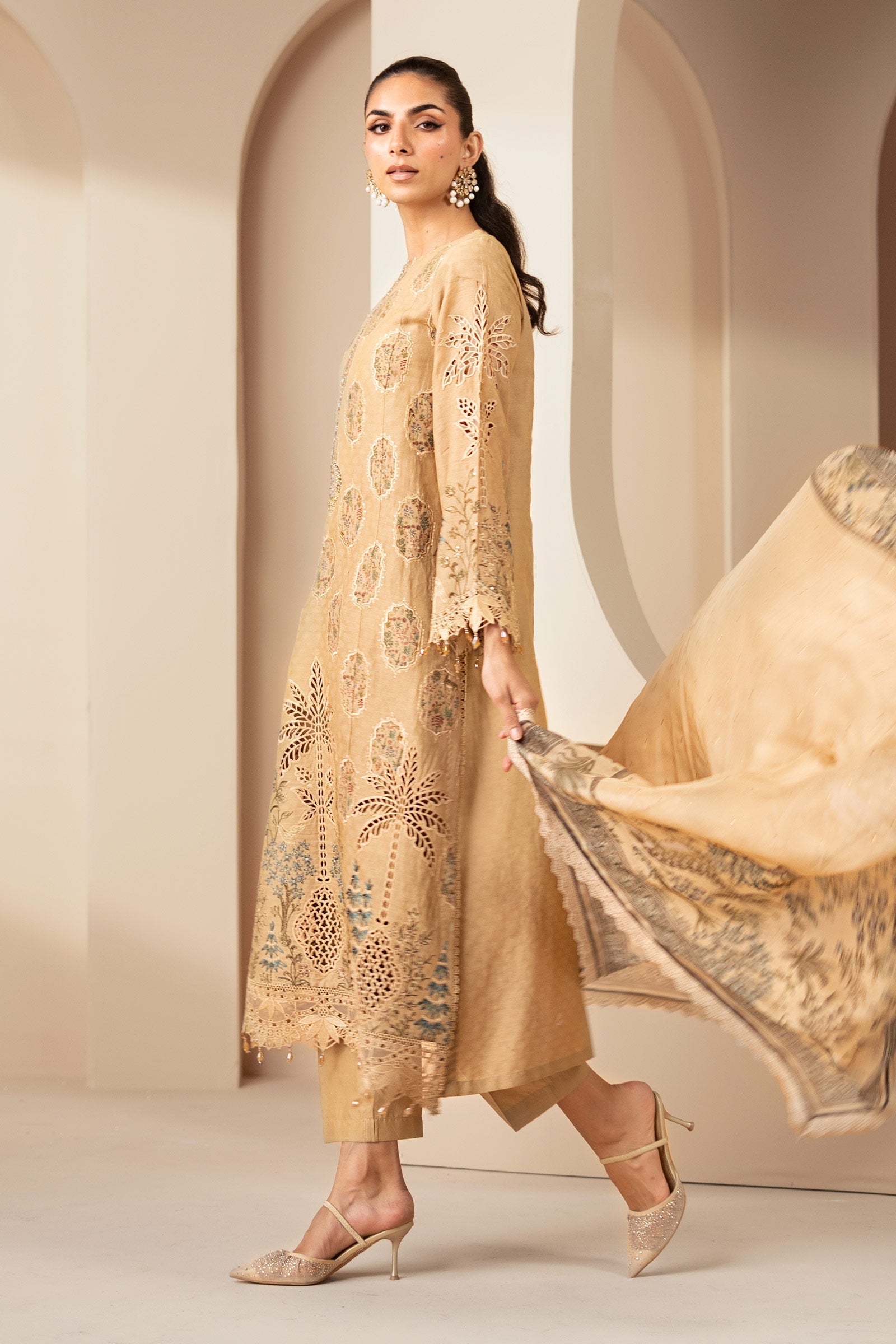 3 Piece Embroidered Jacquard Lawn Suit