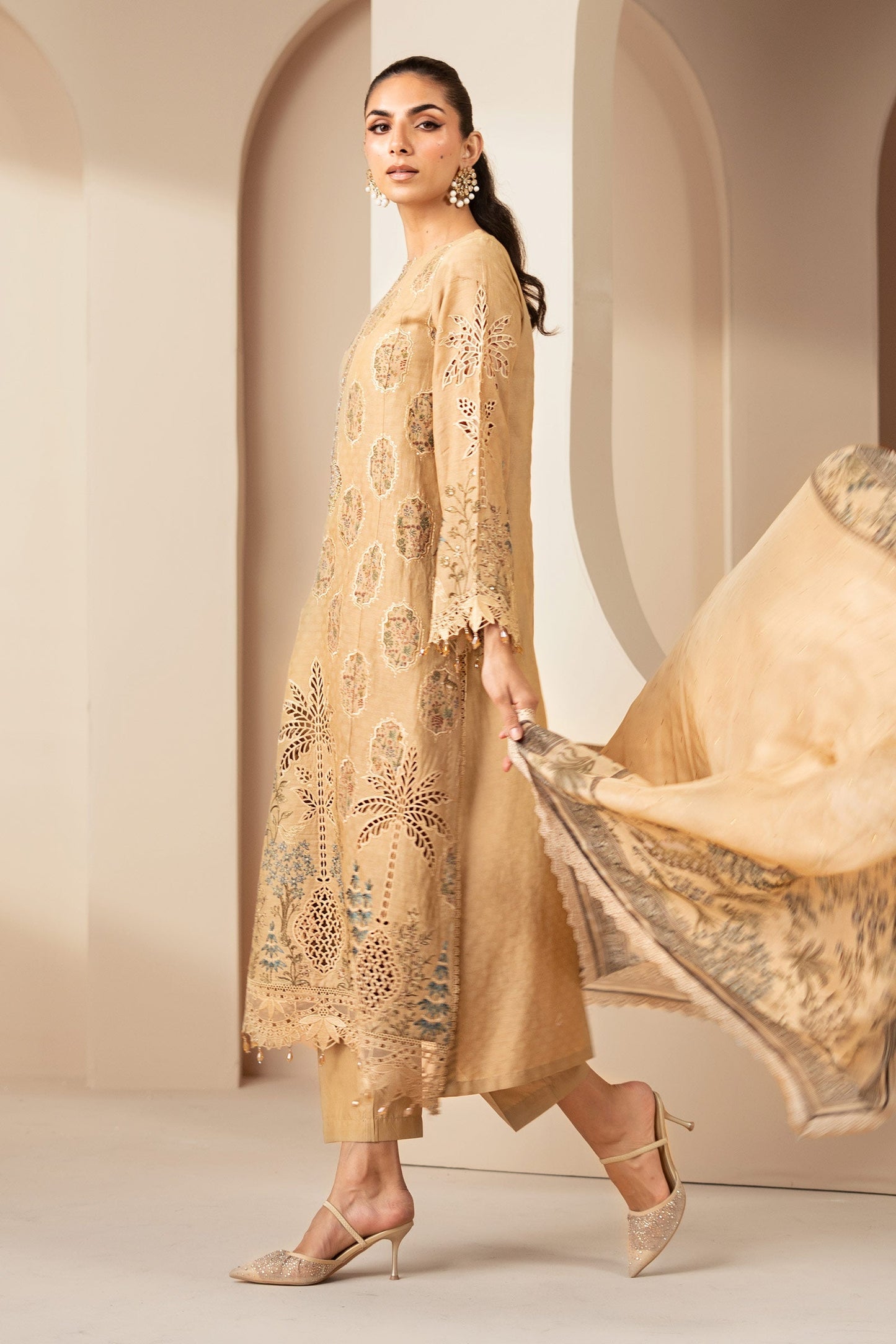 3 Piece Embroidered Jacquard Lawn Suit