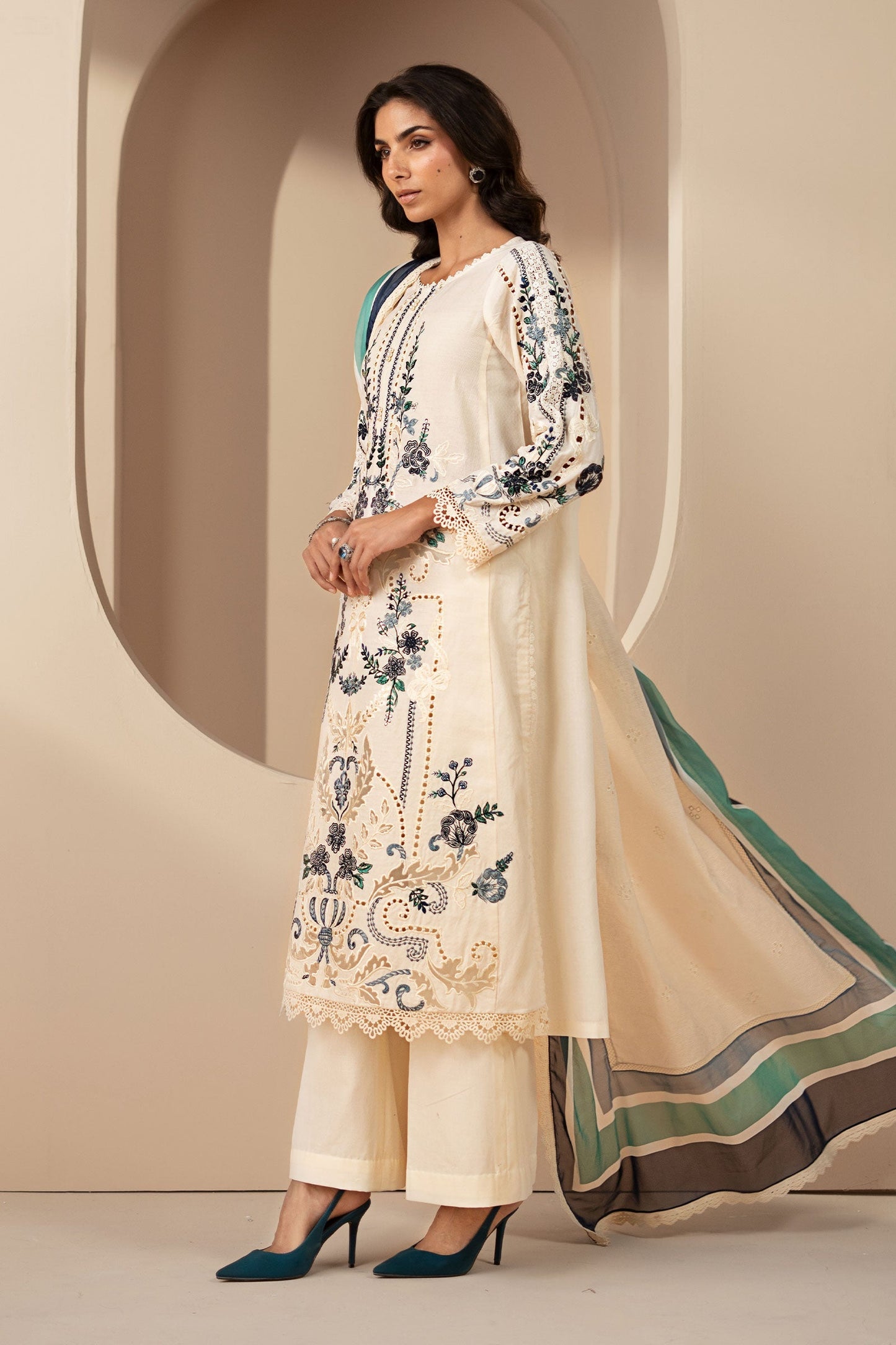 3 Piece Embroidered Jacquard Lawn Suit