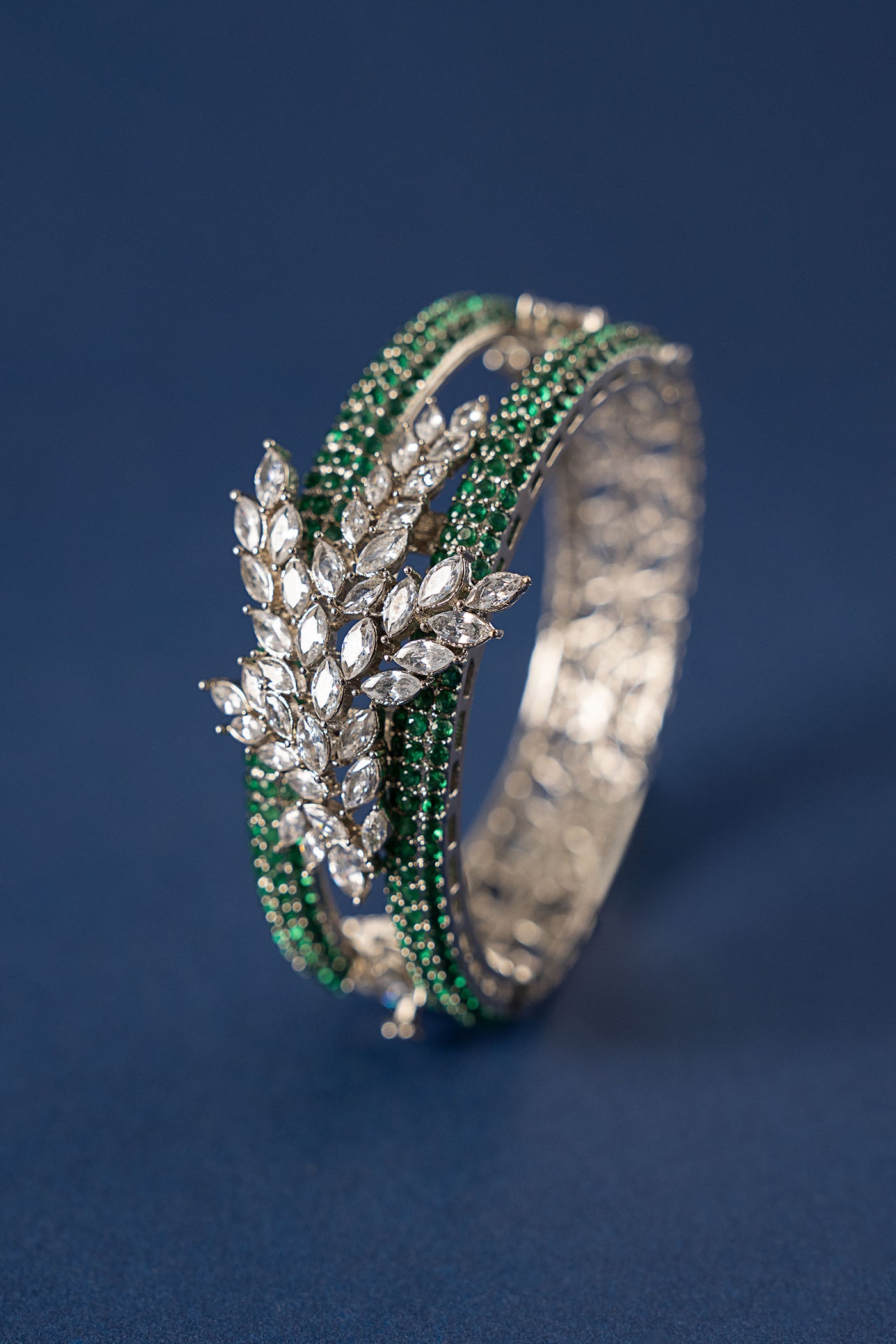 Leafra Bangle