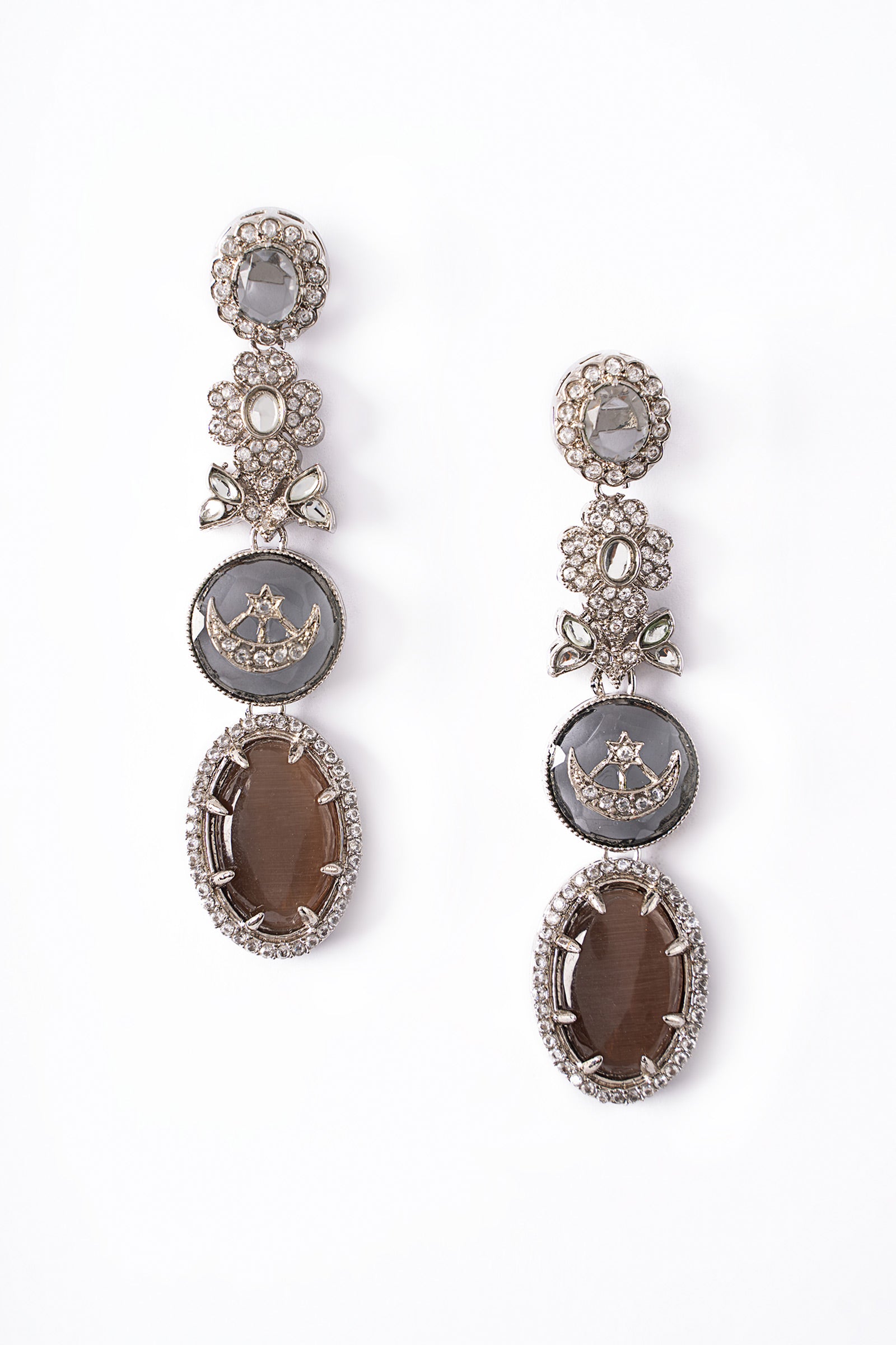 Chaand Taara Earrings