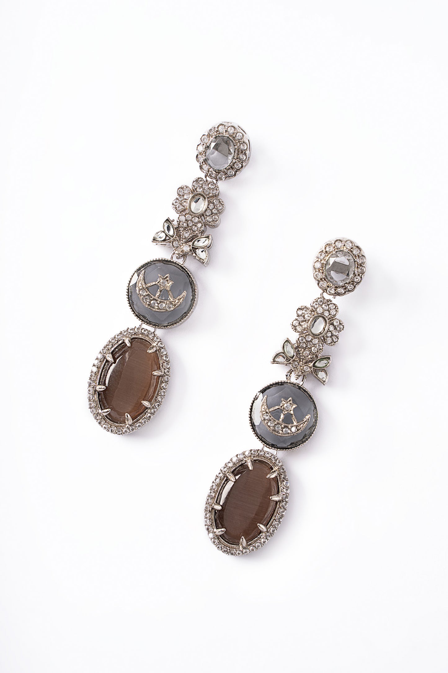 Chaand Taara Earrings