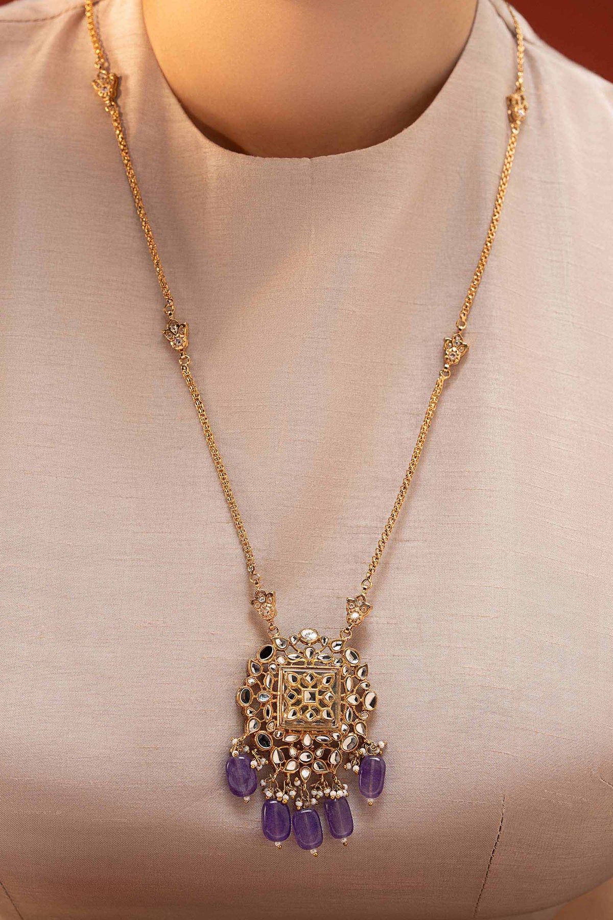 Qabit Pendant