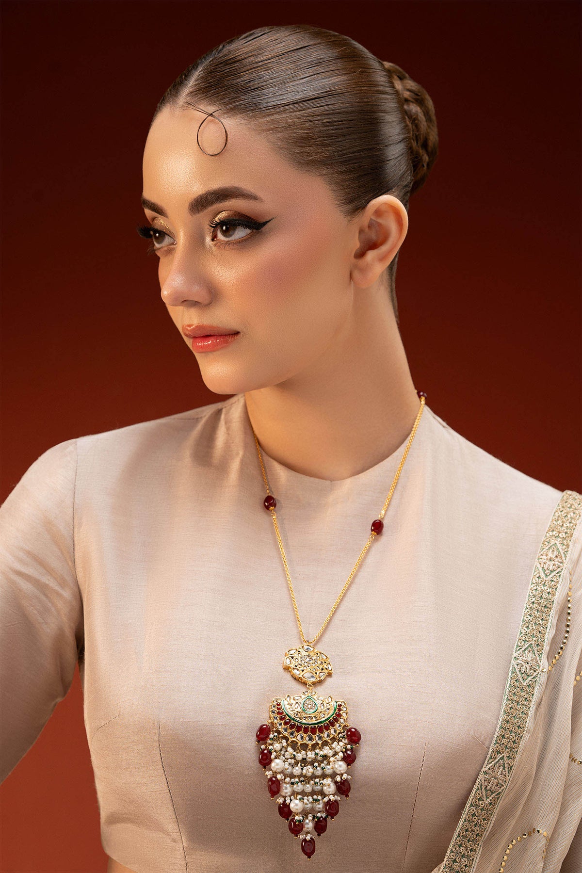 Nigarish Pendant