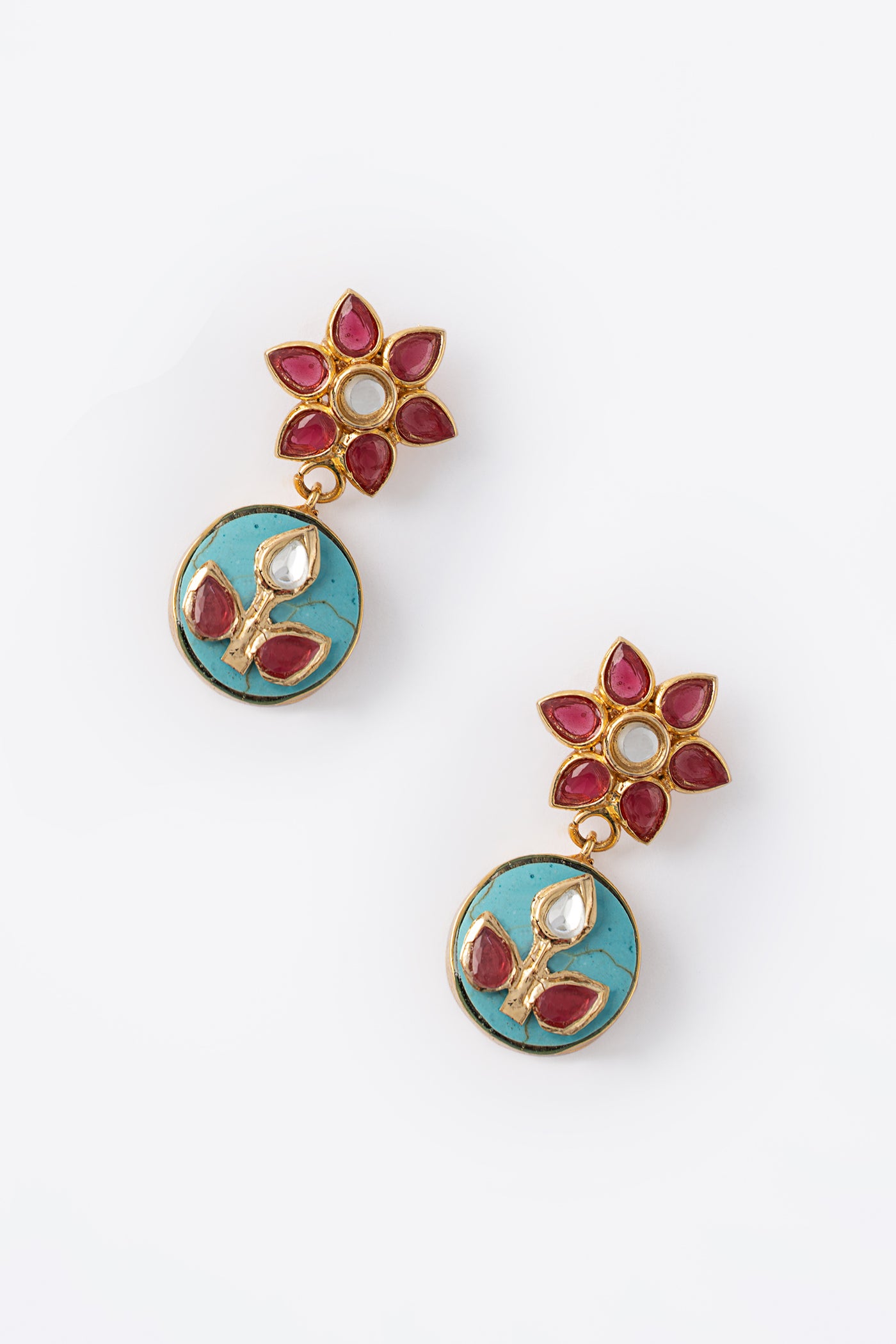 Niloufar Studs