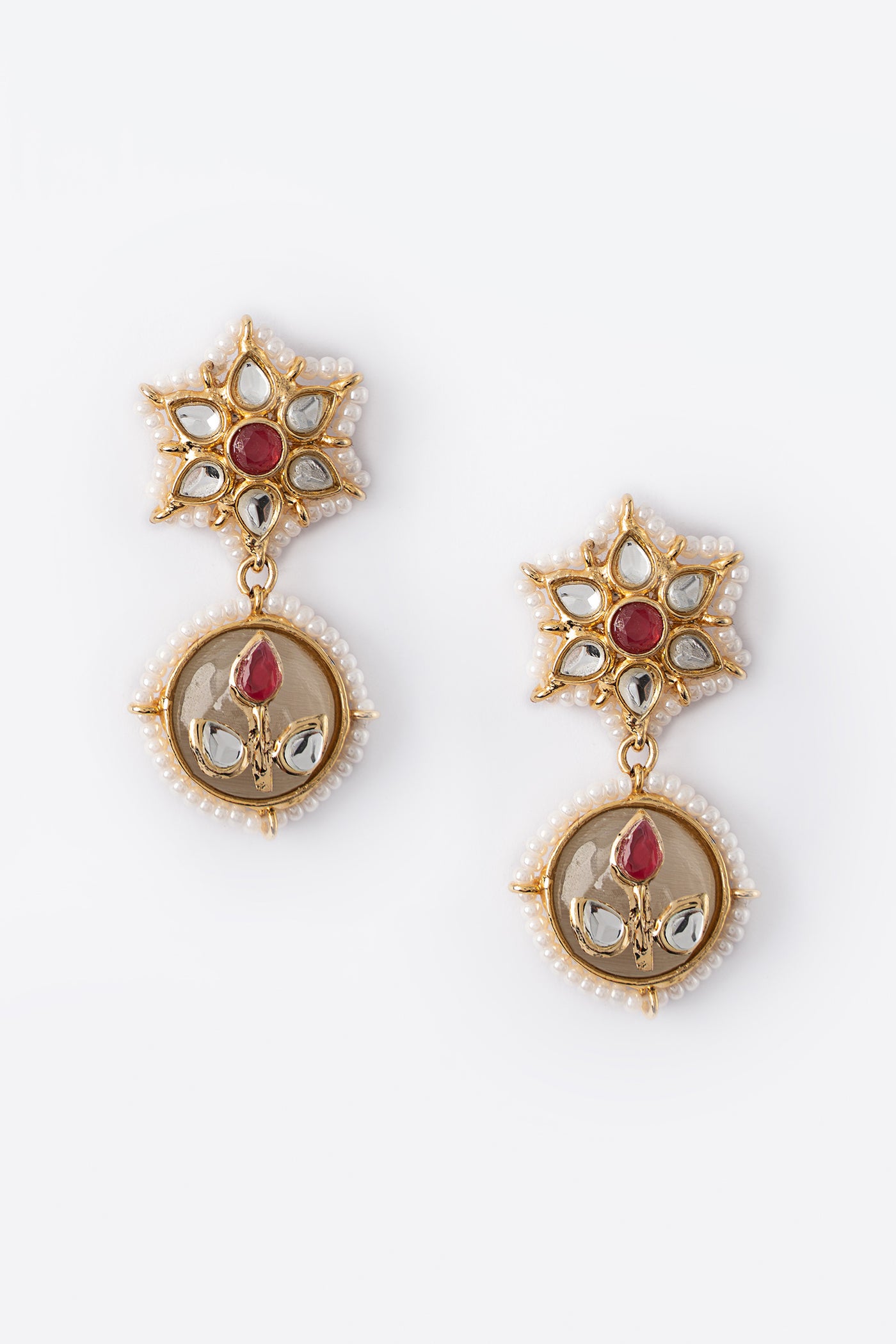 Niloufar Studs