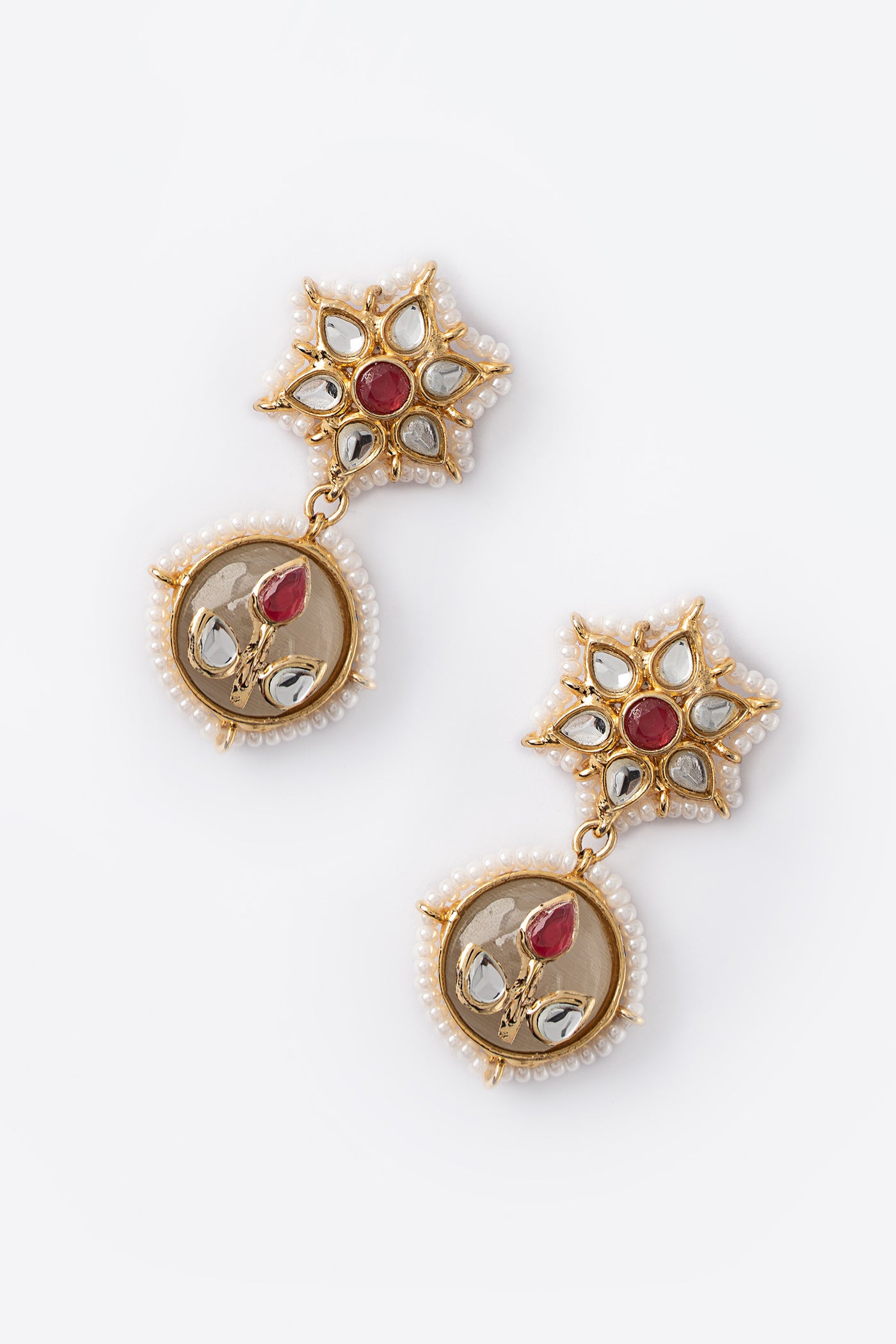 Niloufar Studs