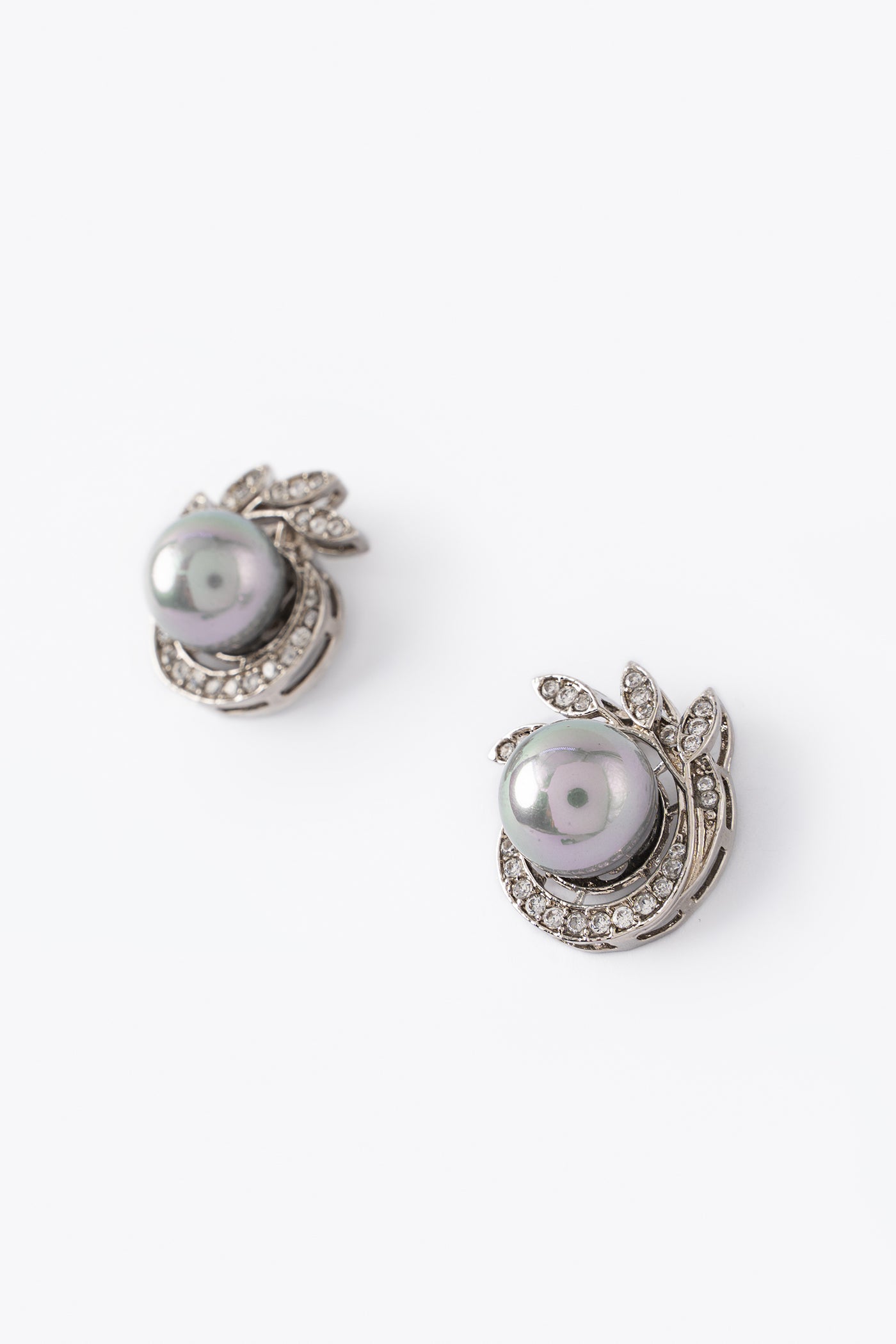 Leaf Studs