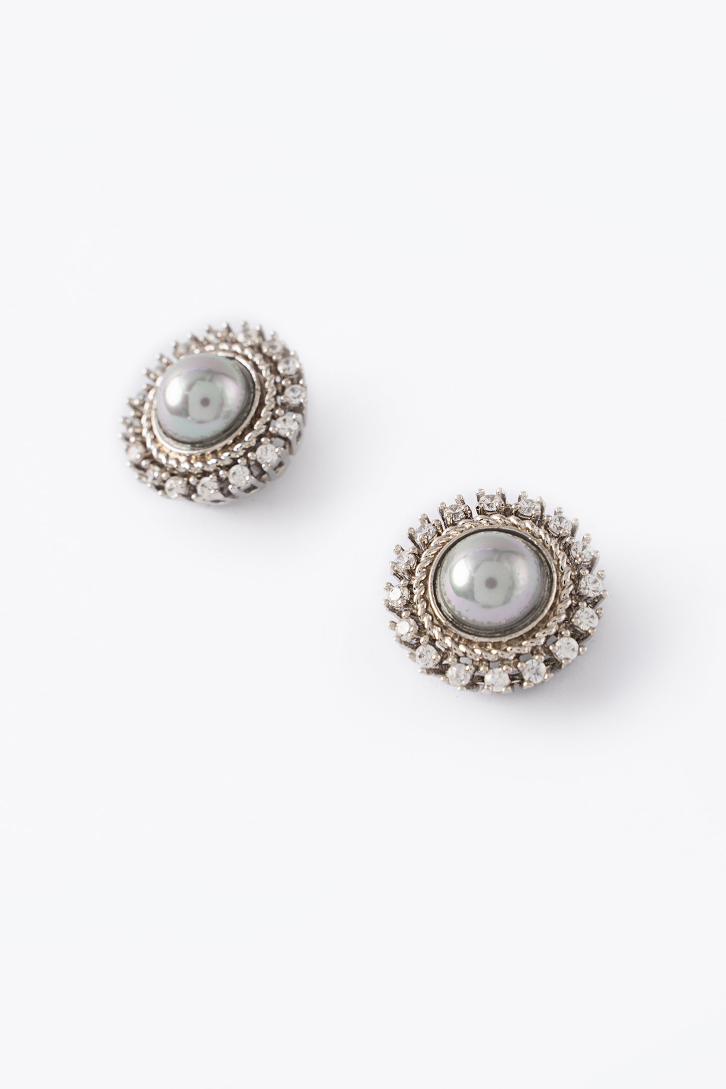 Pearl Studs
