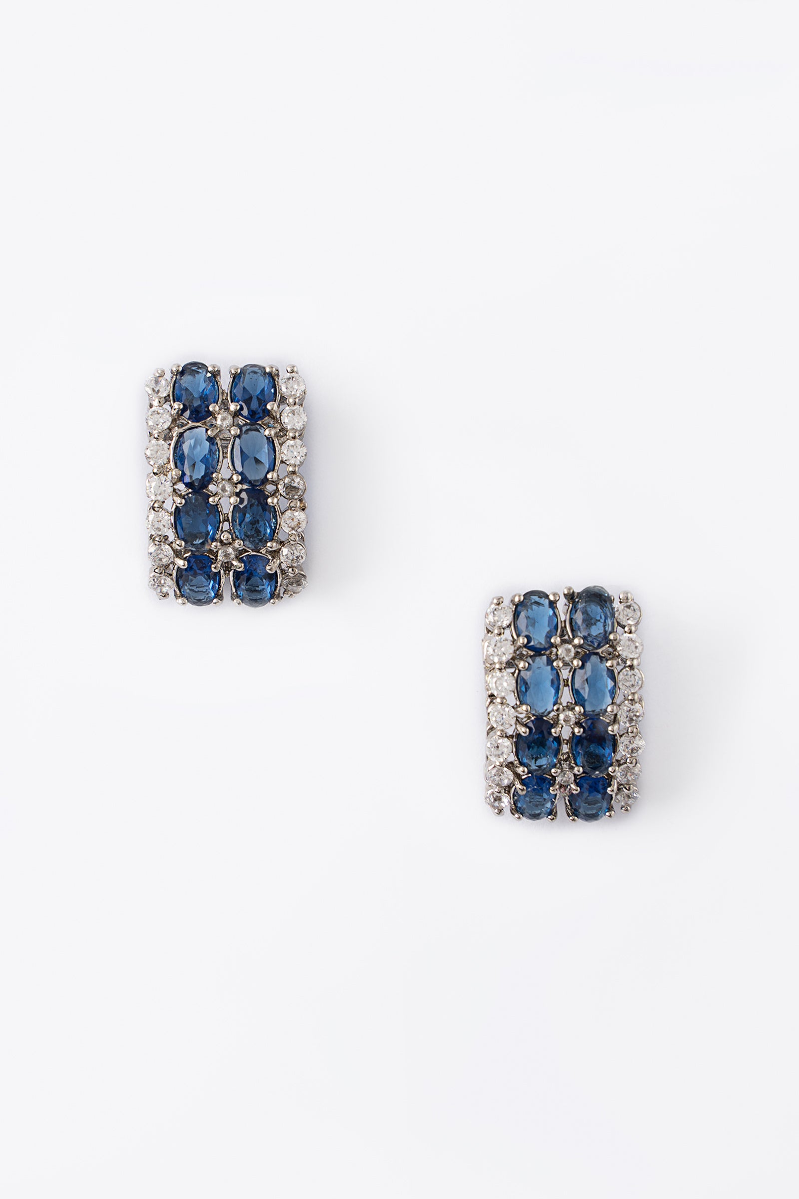 Injila Studs