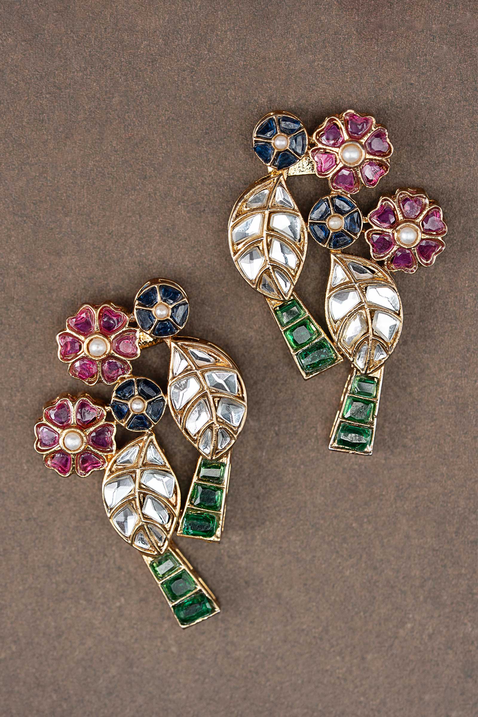 Nazina Studs