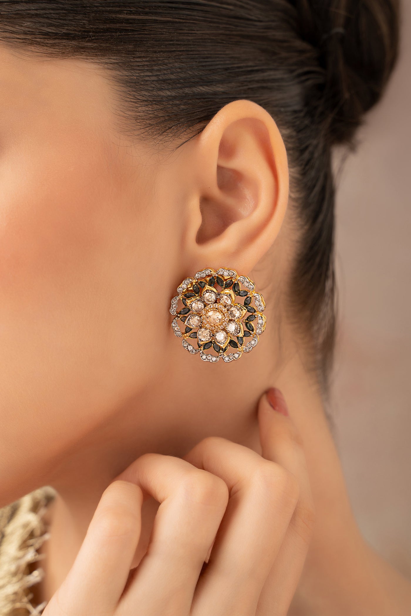 Riha Studs | JSD-EA25-01