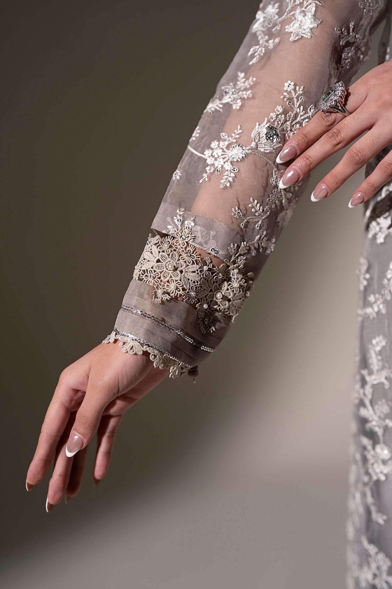Embroidered Organza Fabric (1Pc)