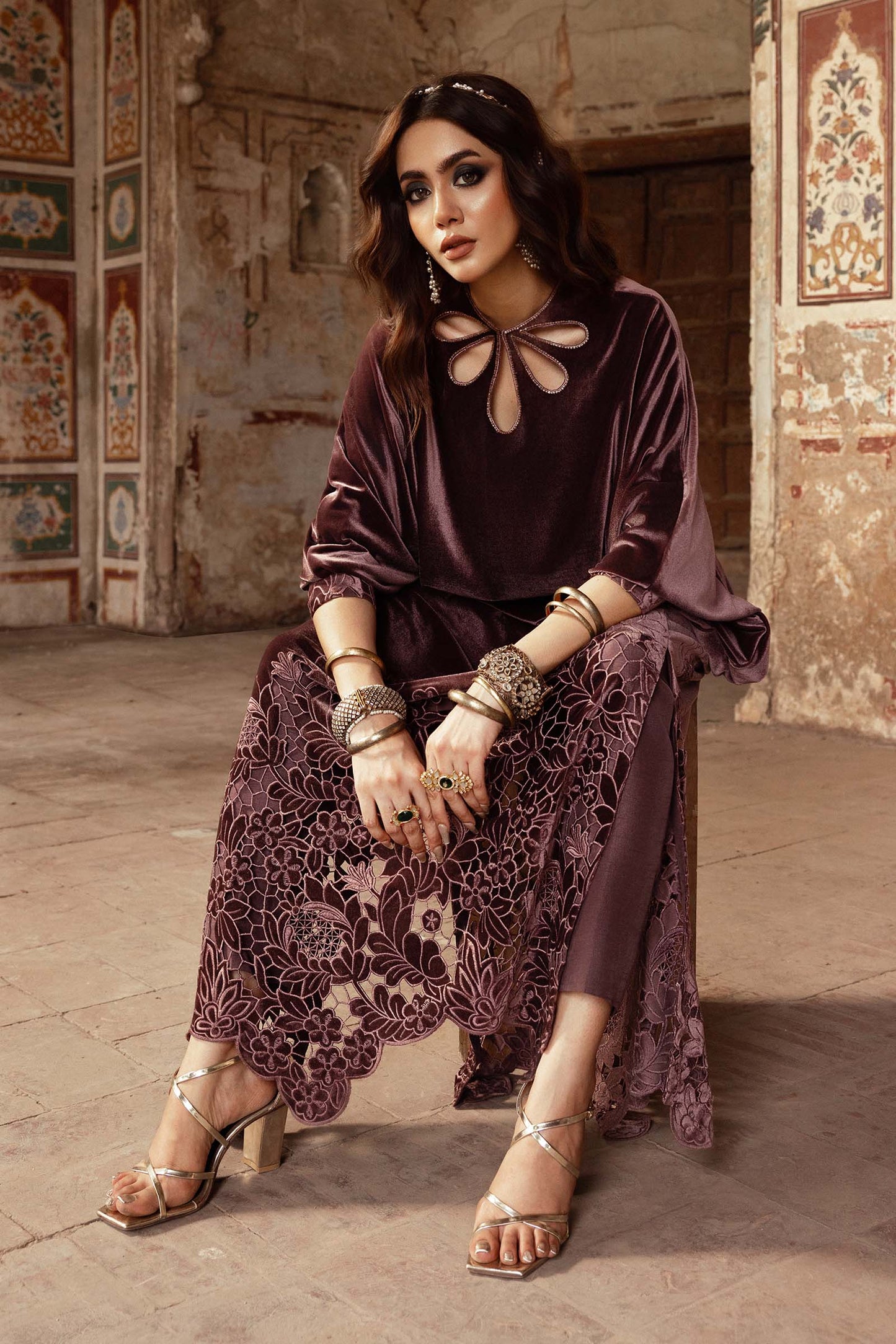 Embroidered Velvet Fabric (1Pc) | LF-CH25-01