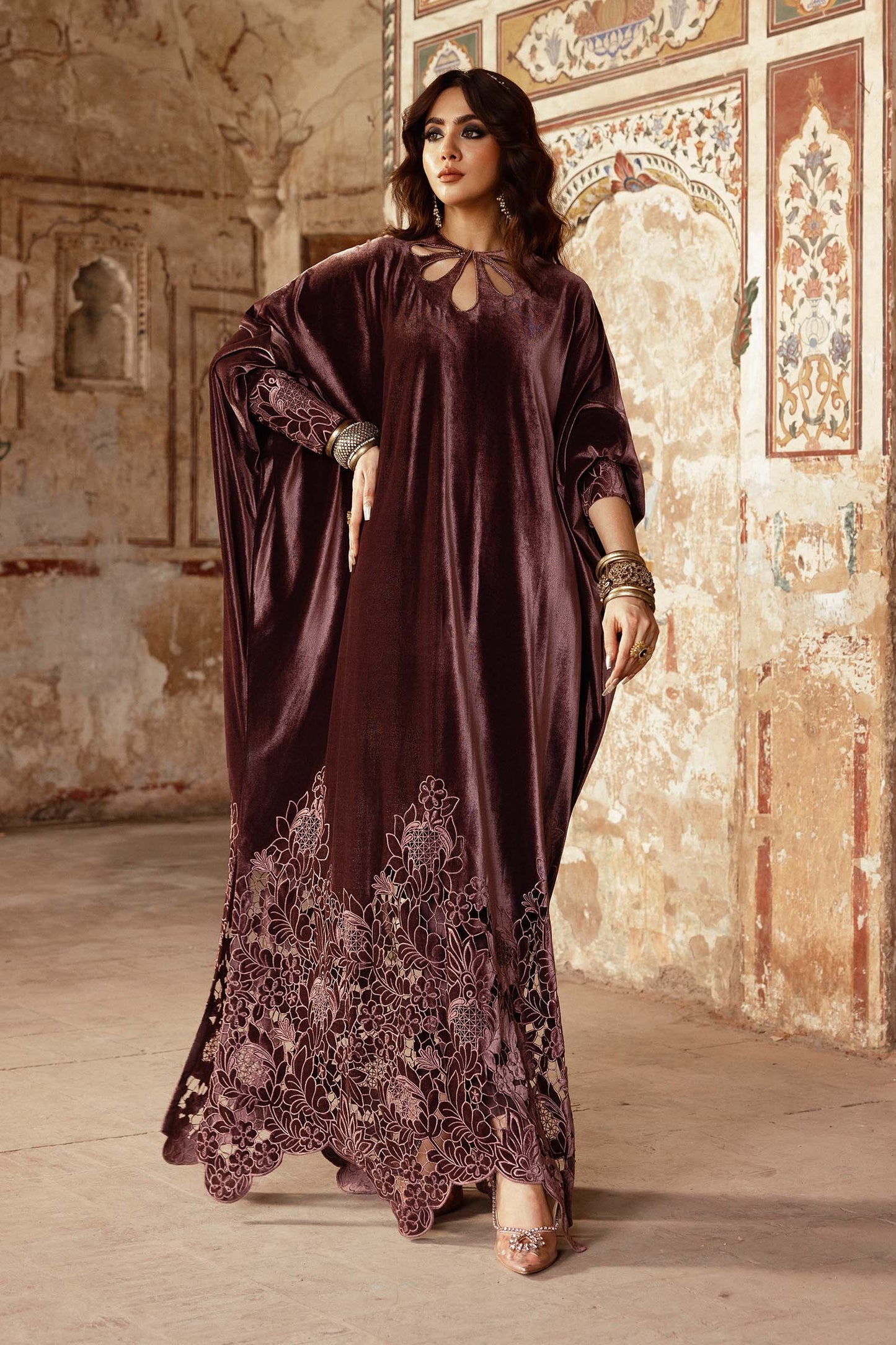 Embroidered Velvet Fabric (1Pc) | LF-CH25-01