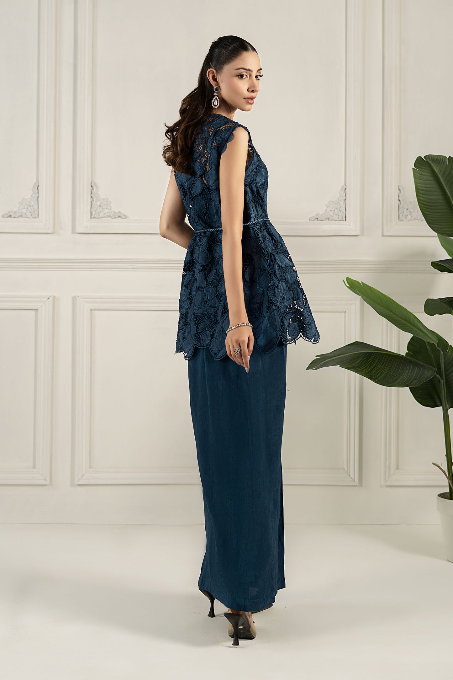 Embroidered Silk Fabric (1Pc) | LF-CH1R1